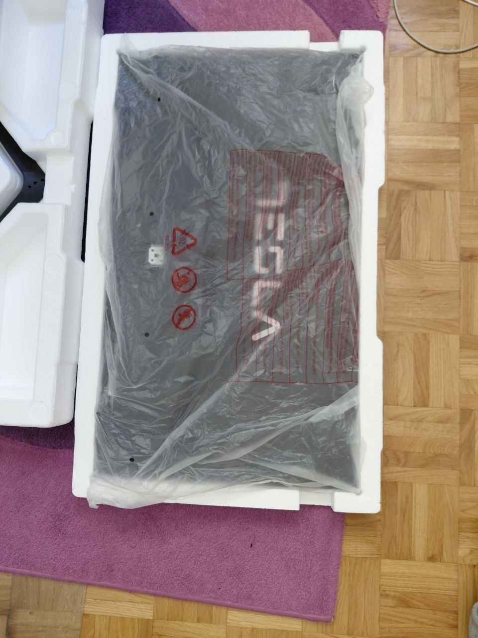 Монитор Tesla 32MC935BQ photo 3