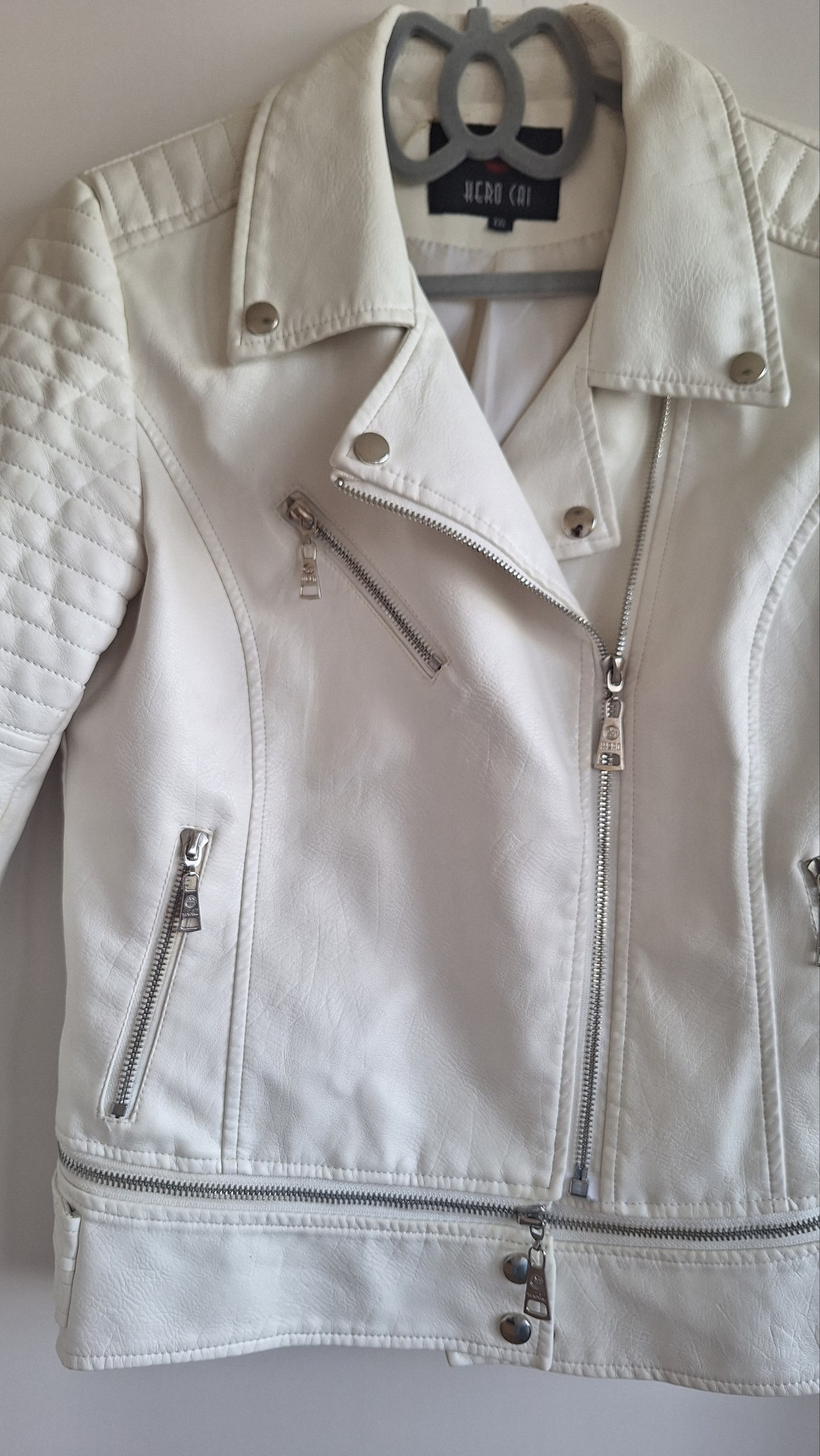 White leather jacket photo 2