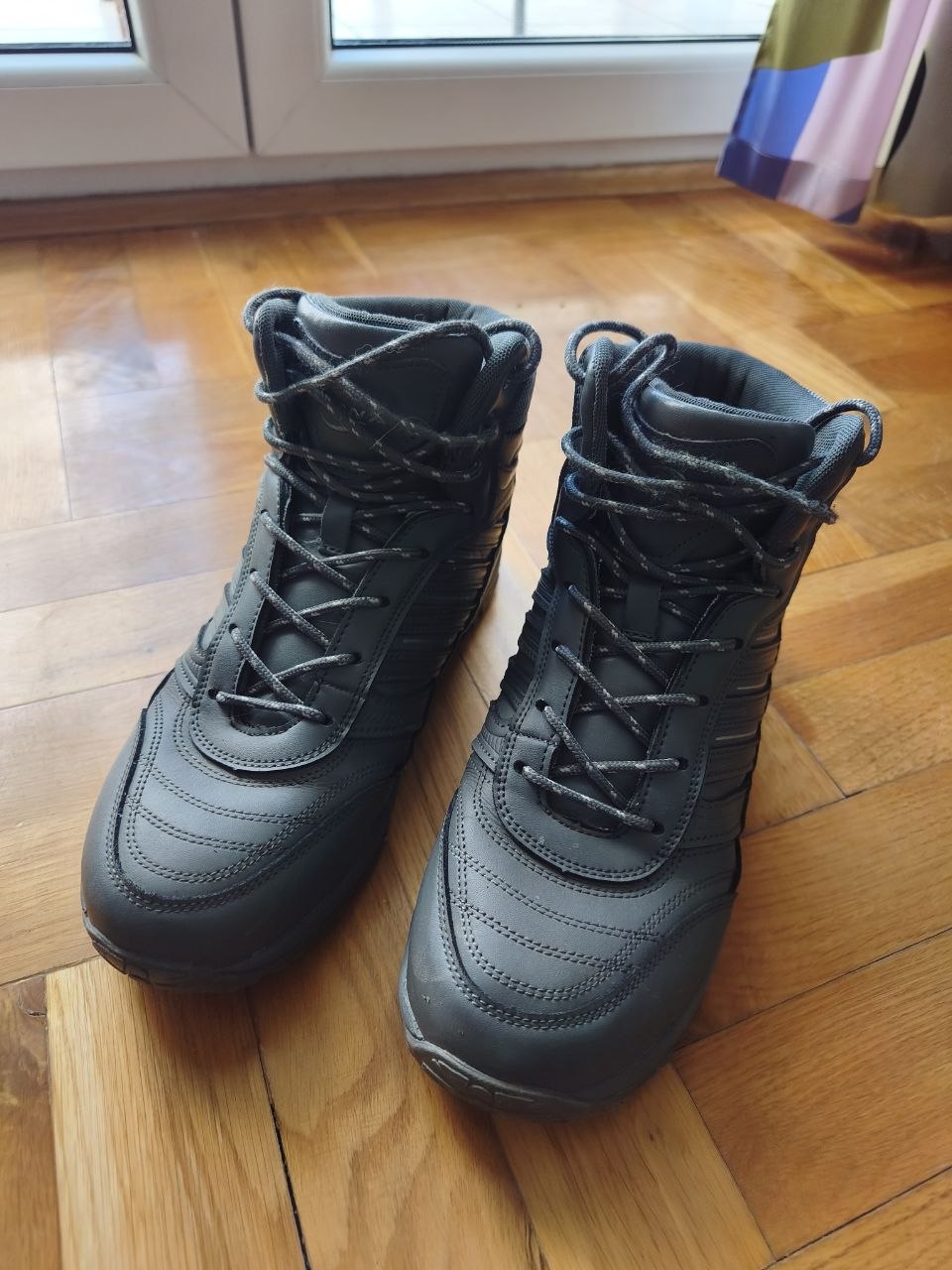 Women's boots photo 2