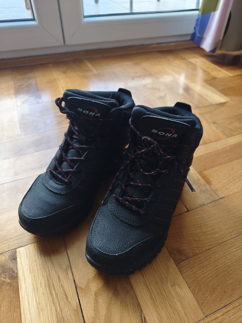 Women's boots