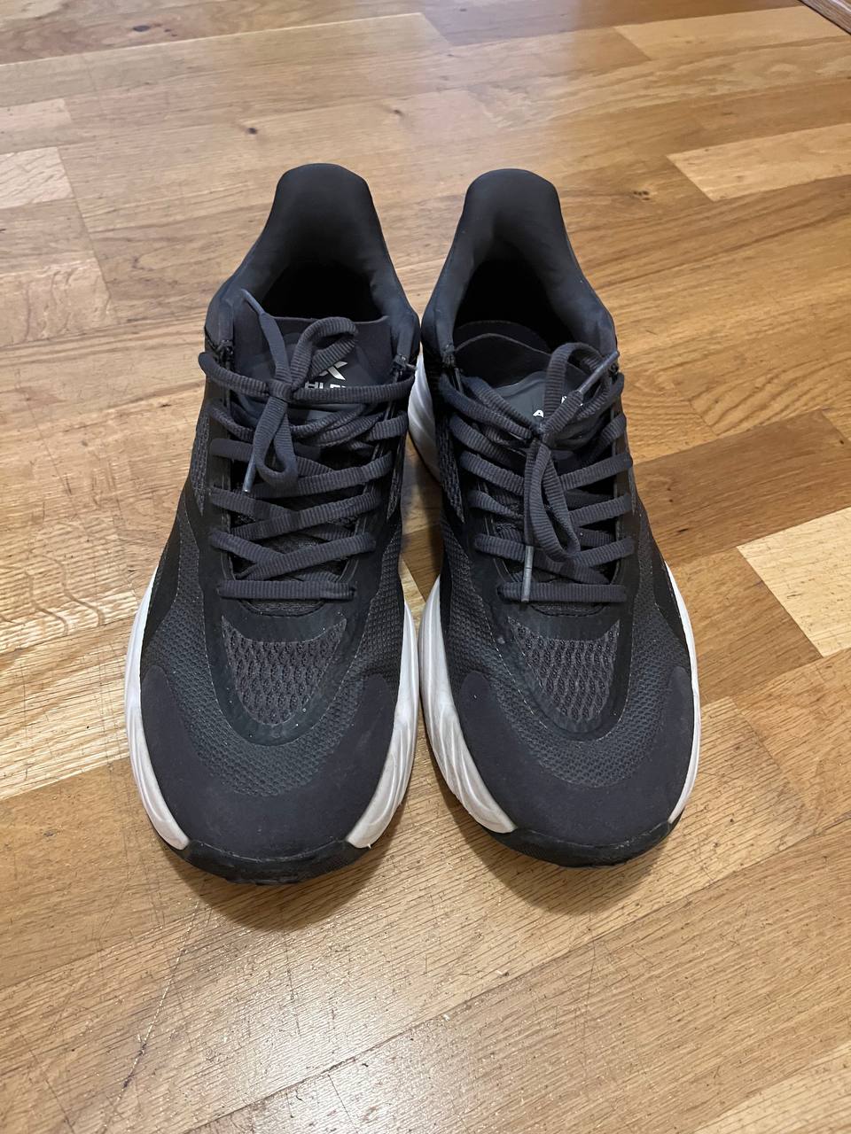 Sneakers photo 2