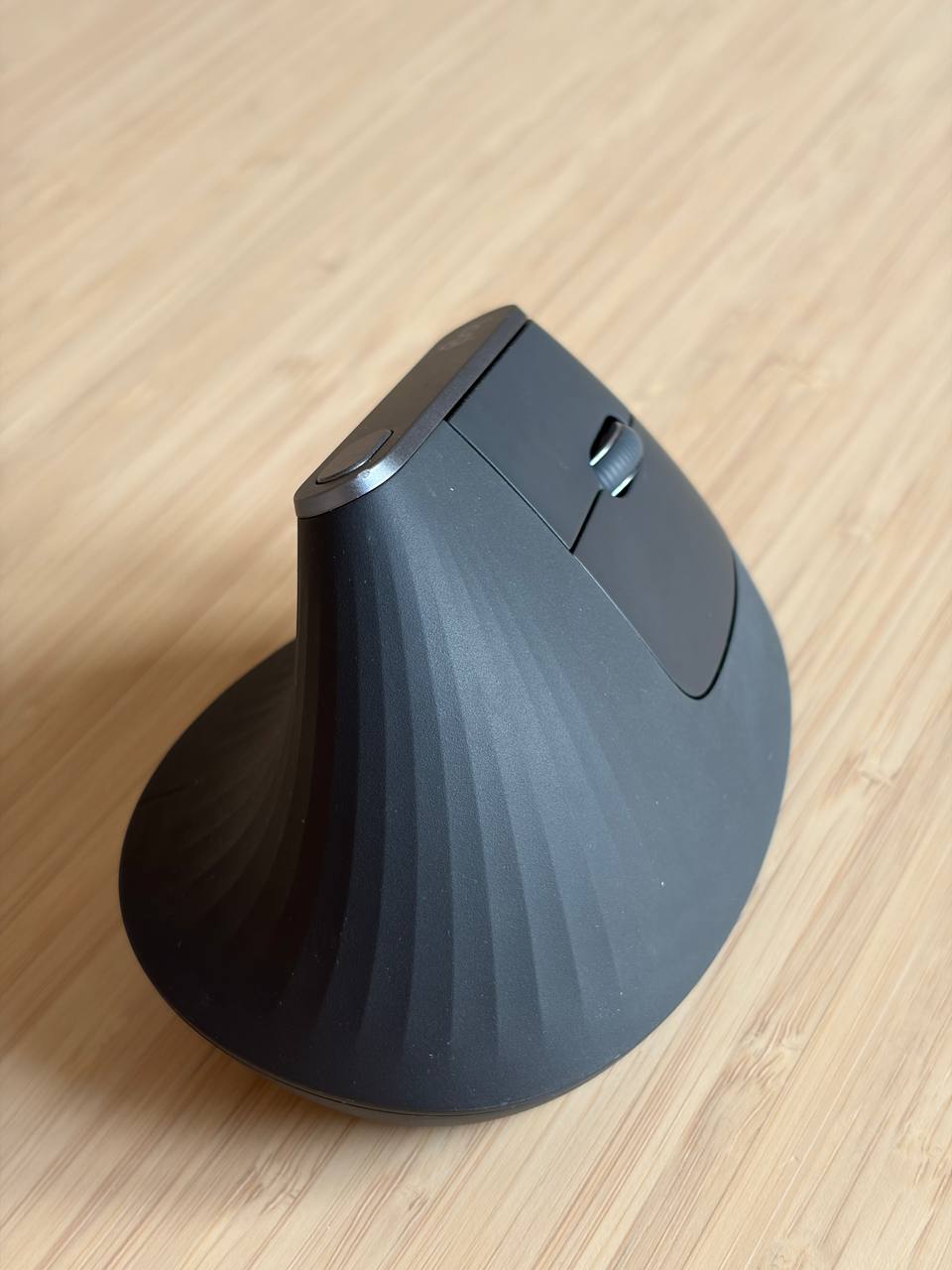 Мышка вертикальная Logitech mx