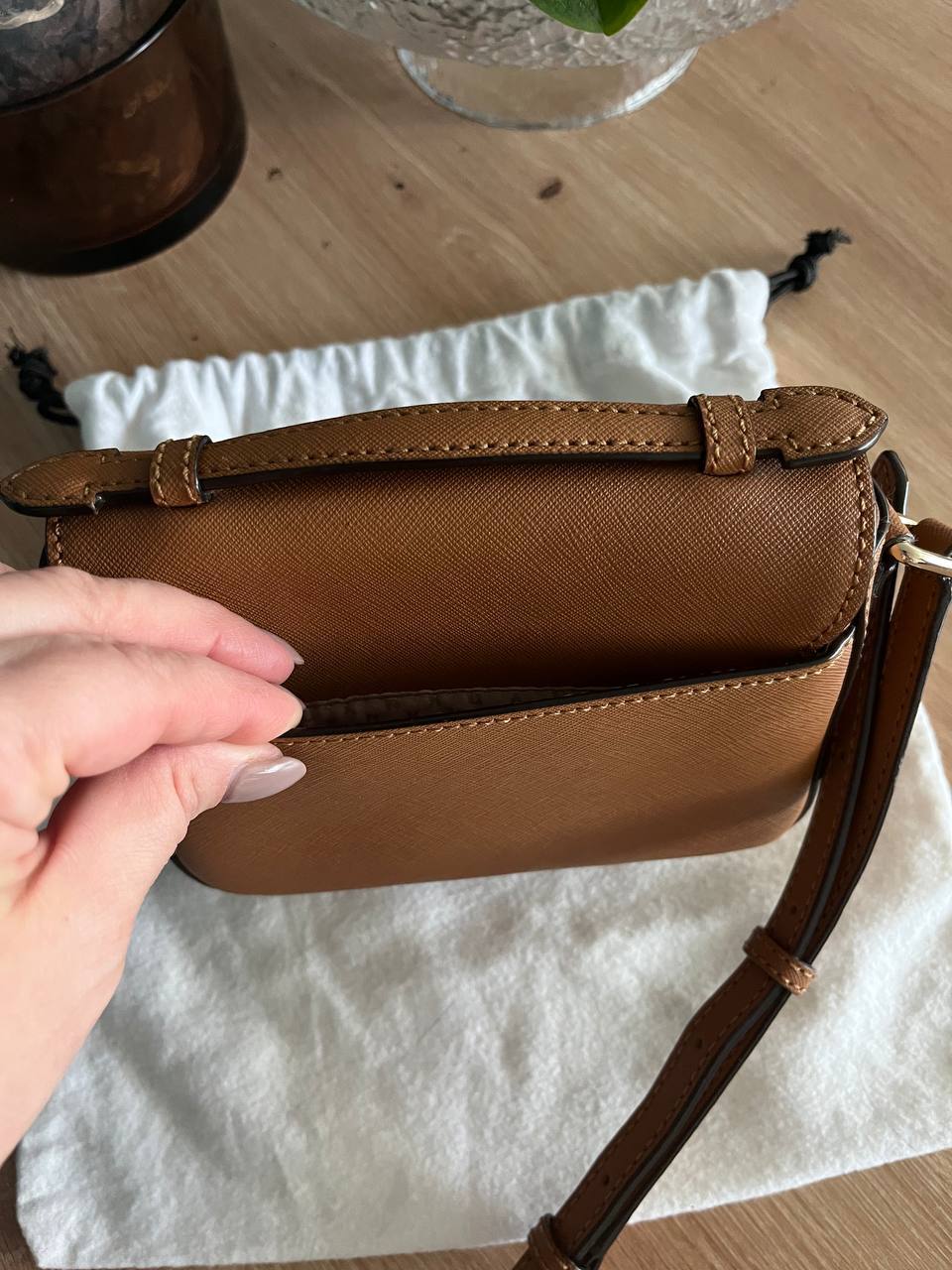 DKNY purse photo 5