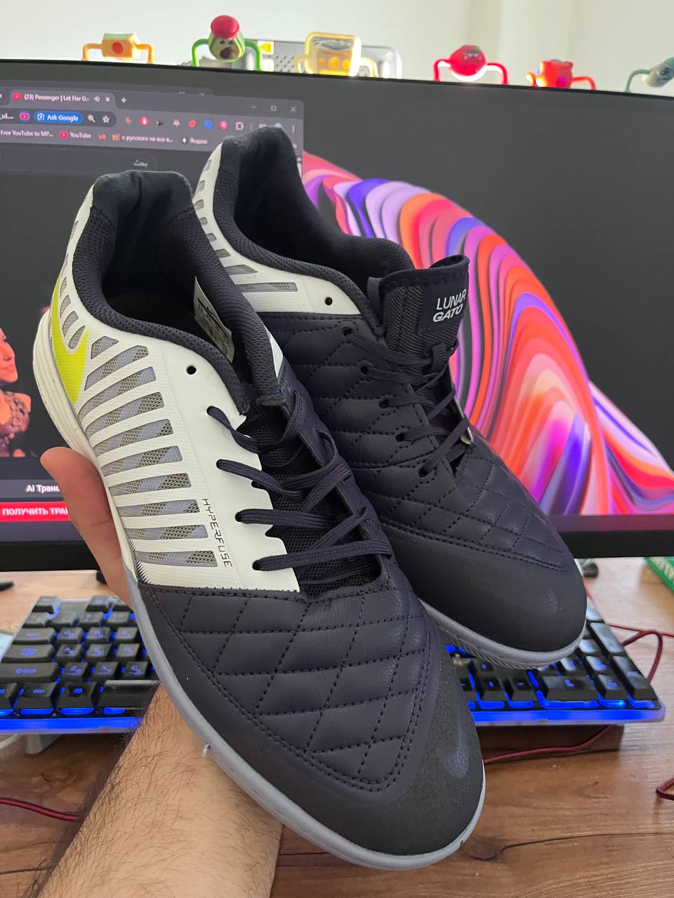 Nike Lunar Gato II futsal shoes