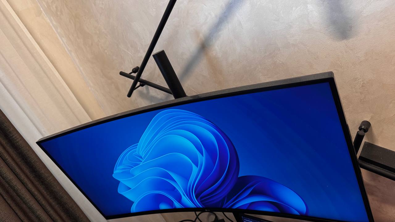 LG 34 inch widescreen monitor