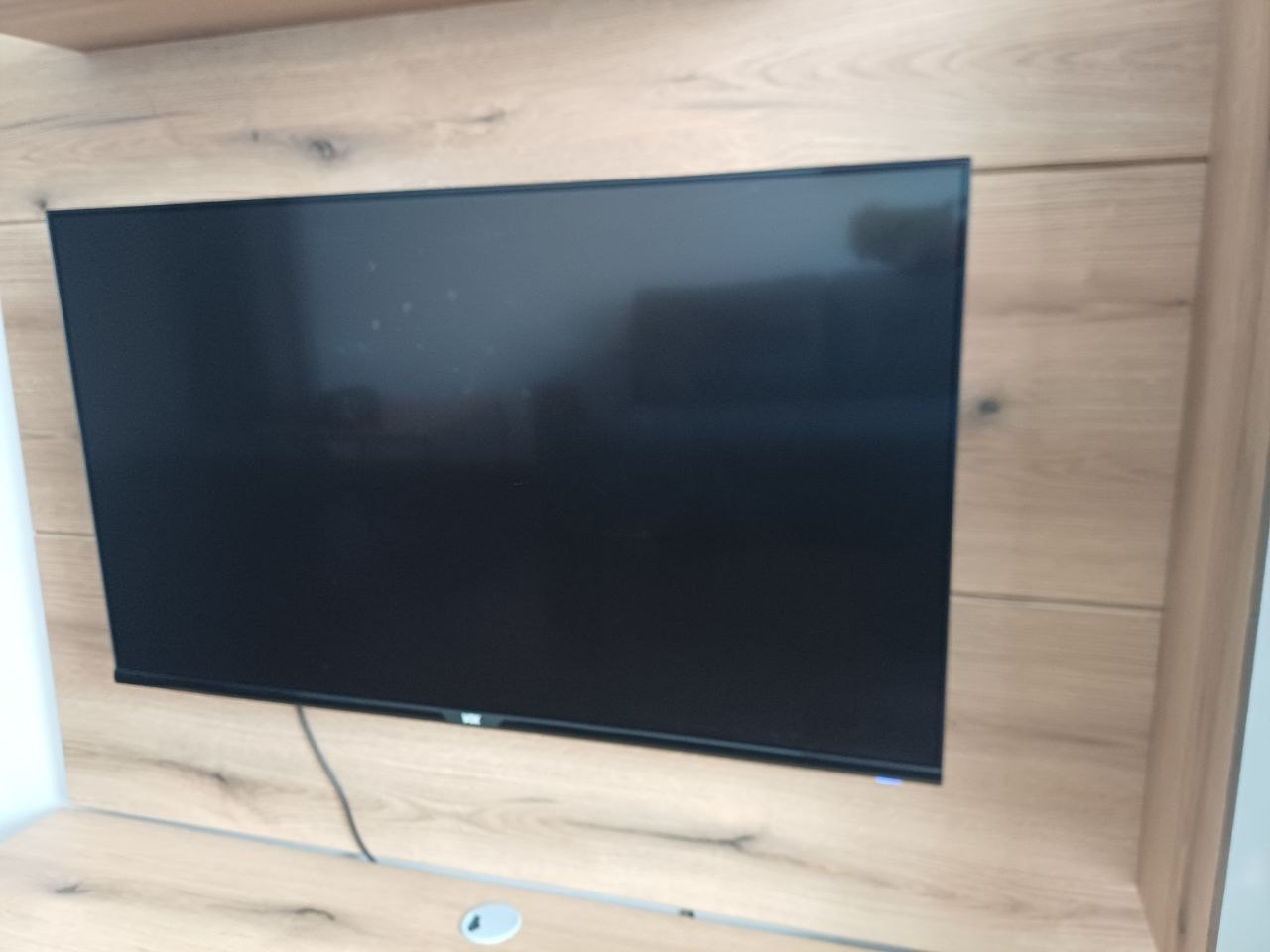 TV wall unit photo 2