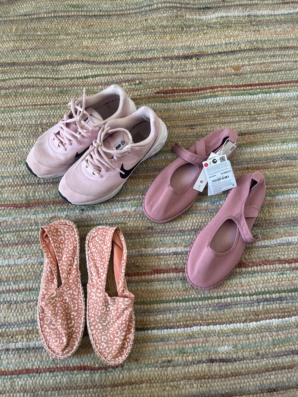 Children's shoes for a girl