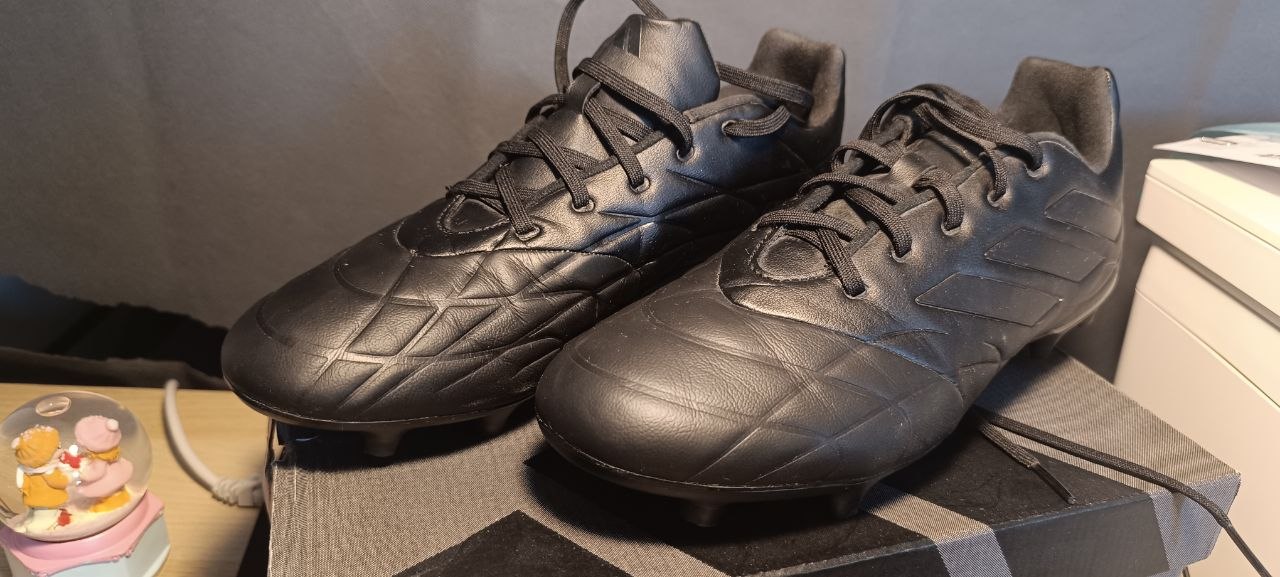 Football boots. Adidas. New, original. Copa pure. 3FG.