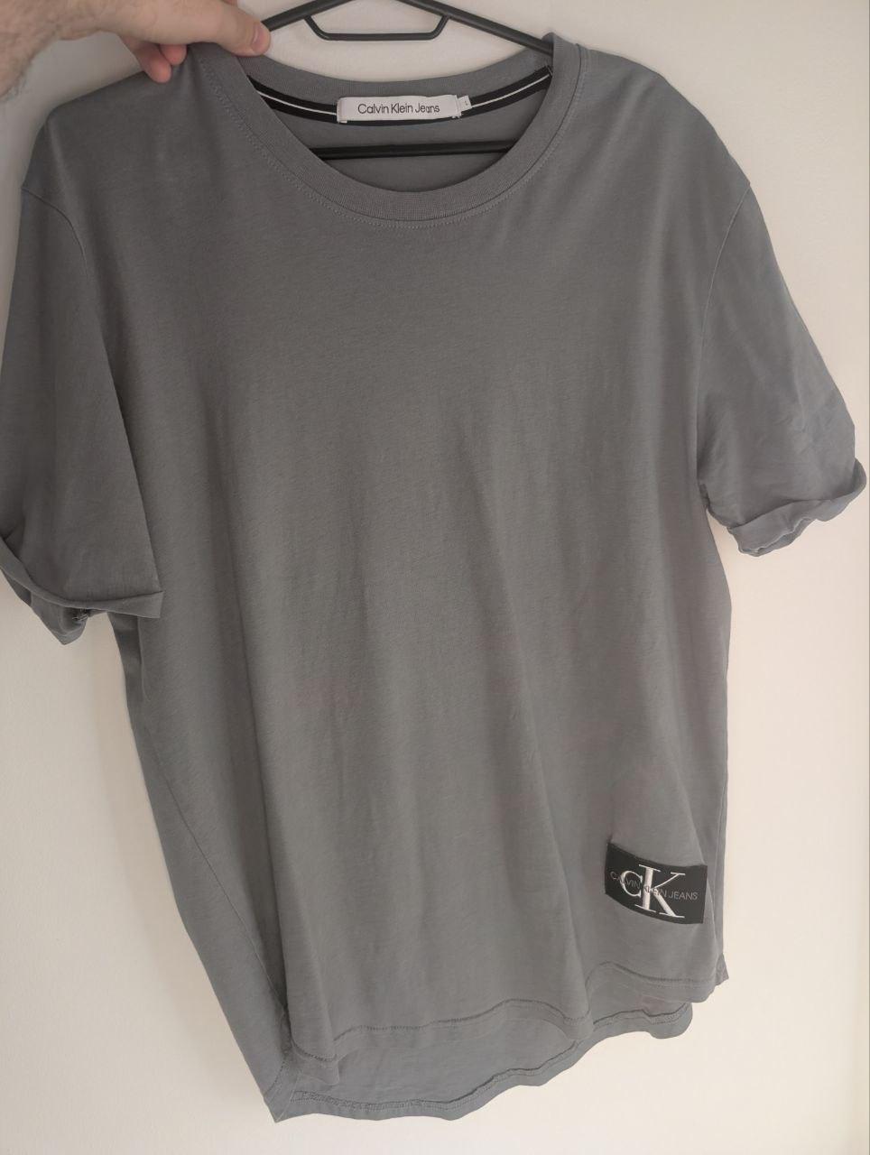 T-shirts and men's clothing photo 2