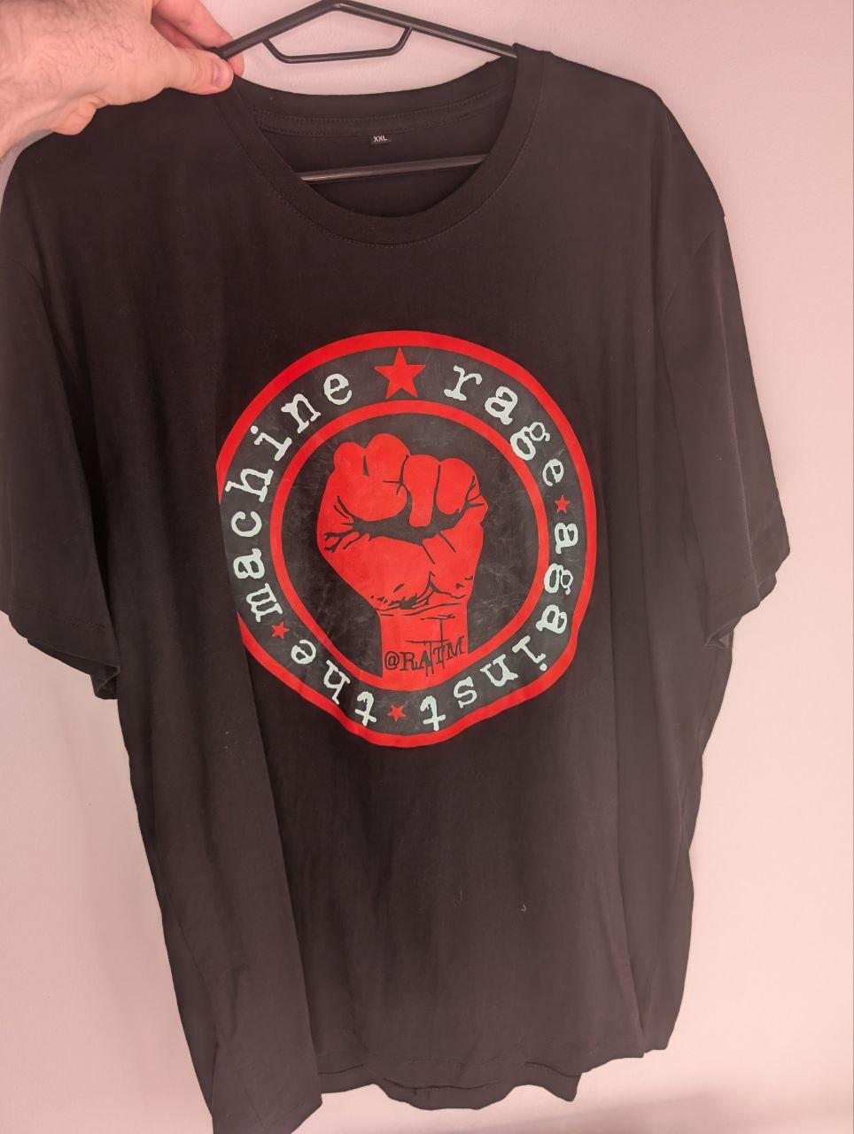 T-shirts and men's clothing photo 5