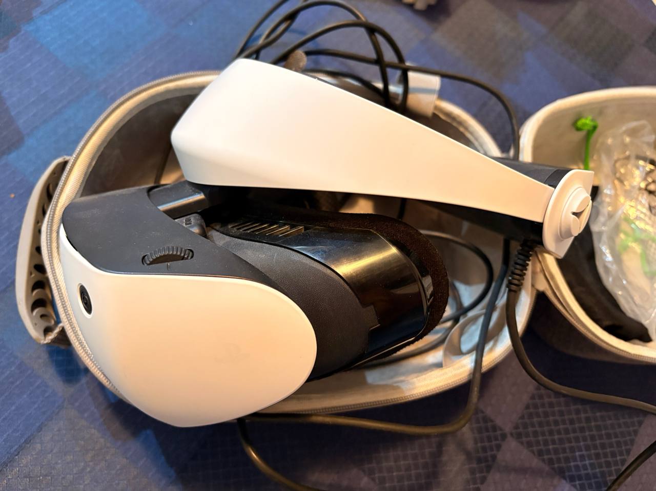 PS VR 2 Helmet photo 2