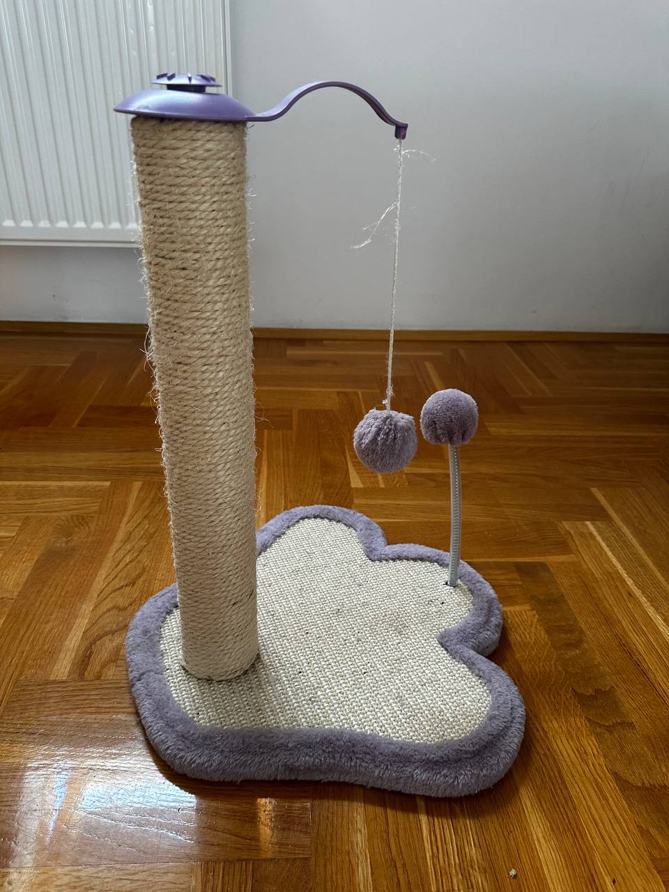 Scratching post