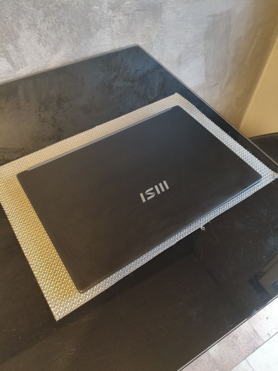 ноутбук MSI Modern 15 B7M-284