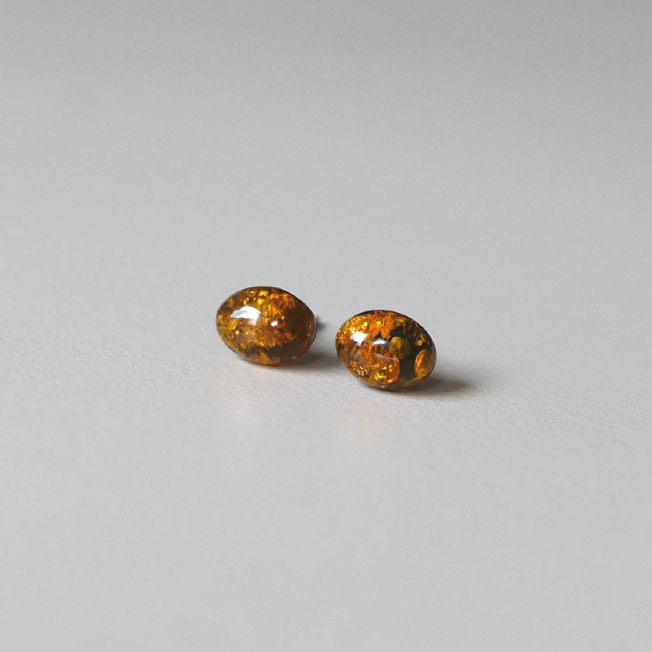 One silver oval earring photo 5