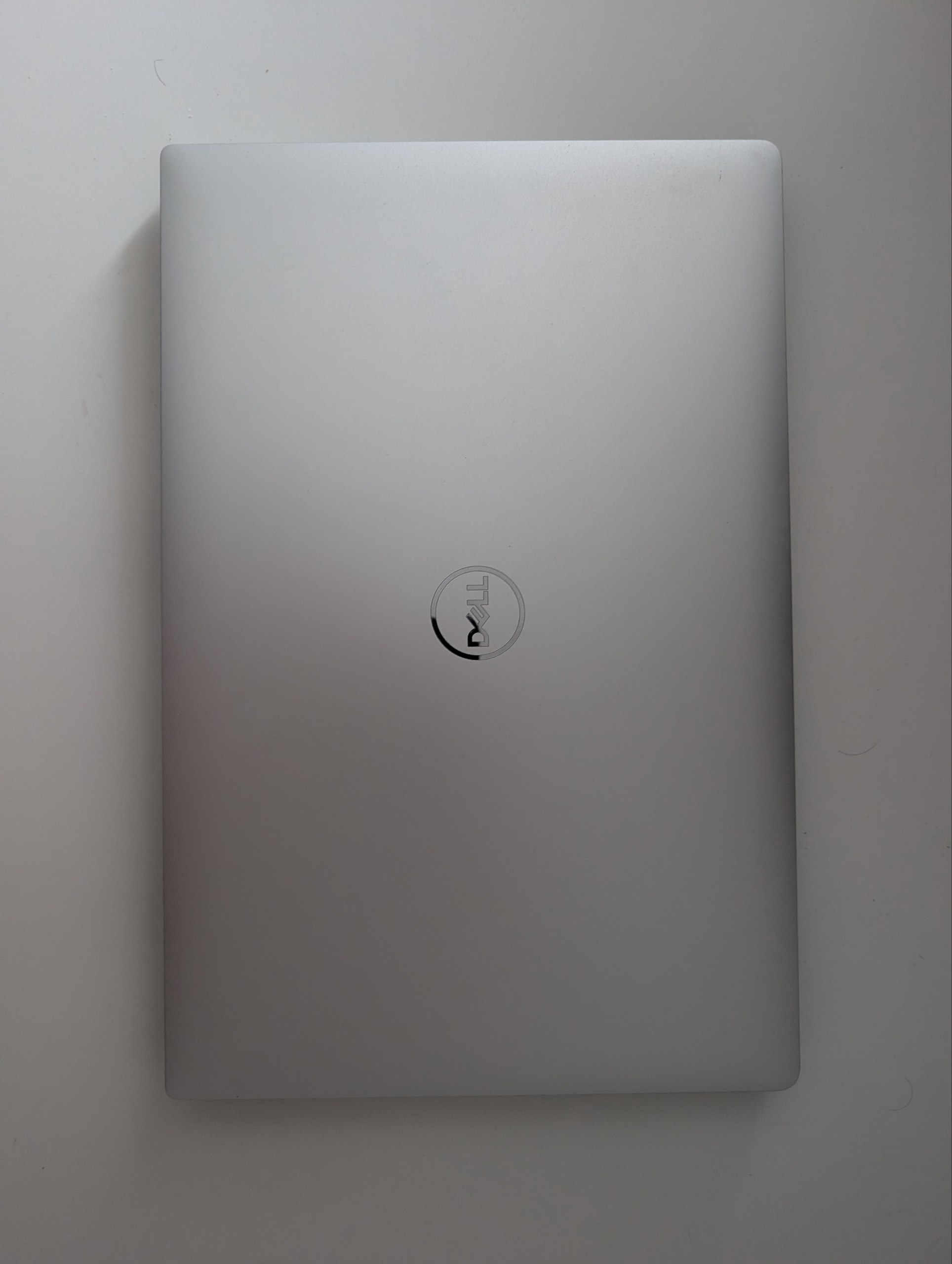 Dell XPS 15 7590 photo 2