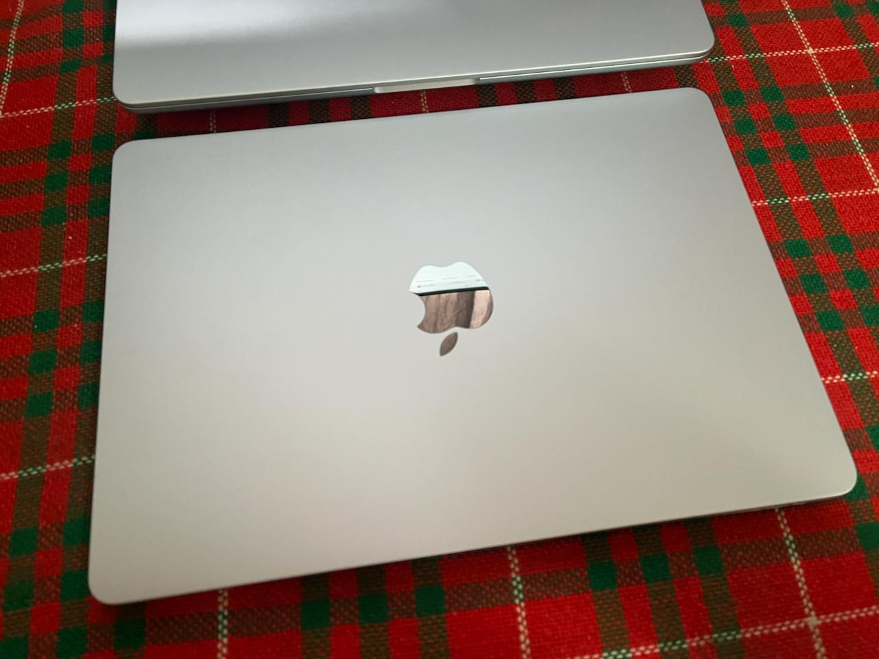 MacBook Air 2026 M5 13"", 16GB + 512GB, boja Sky Blue