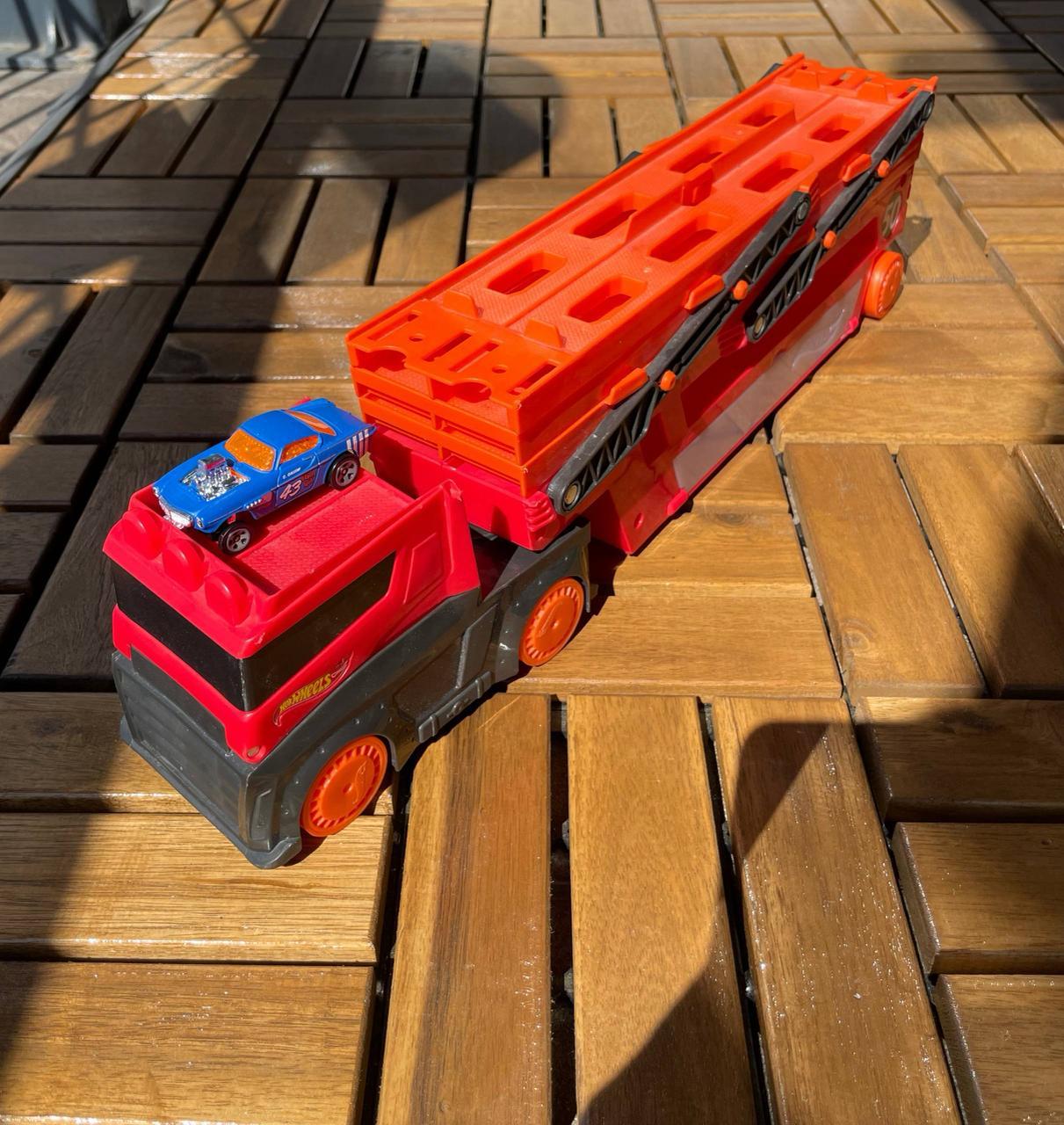 Гараж и Автовоз Hot Wheels photo 5
