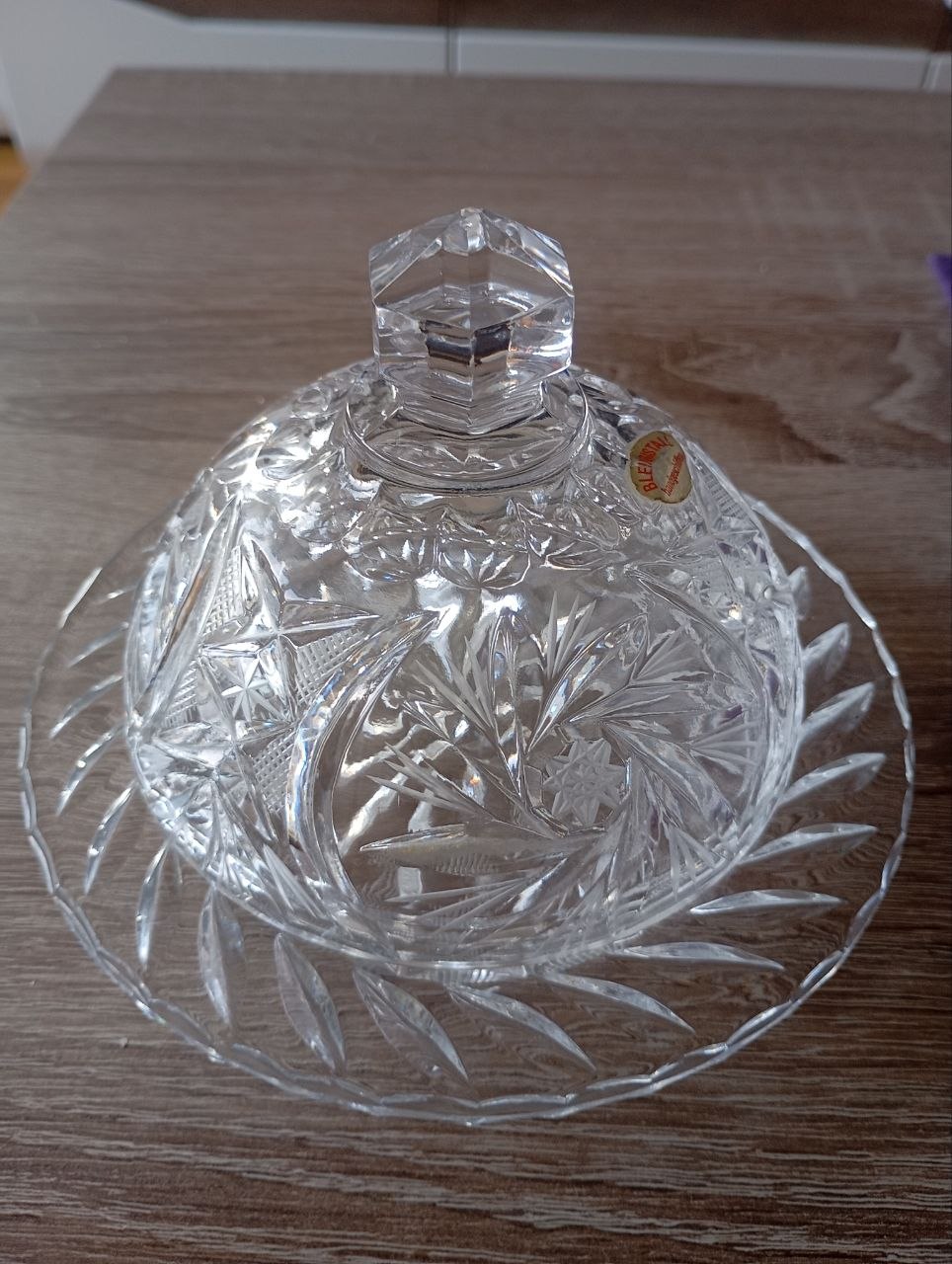 Salo tin / Ikorica