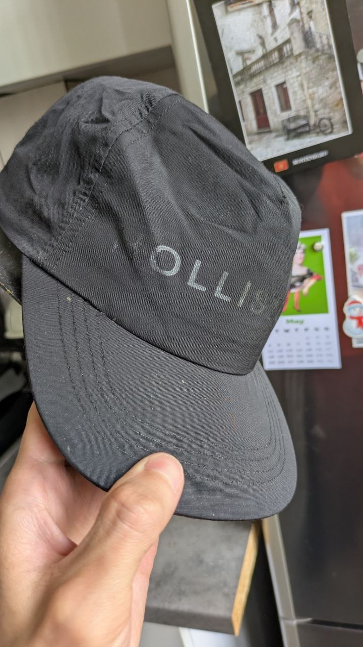 Hollister cap