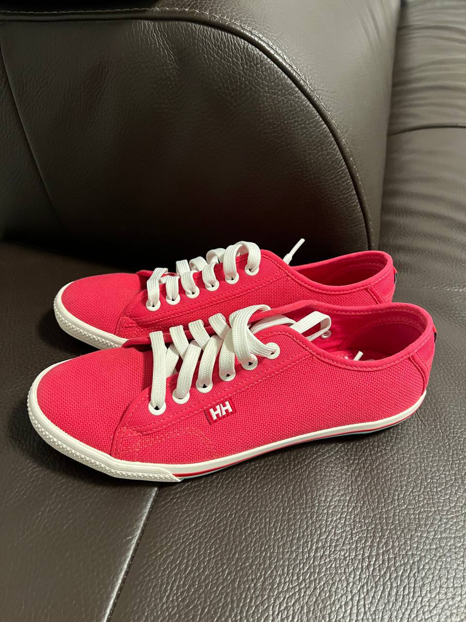 Pink sneakers Helly Hansen