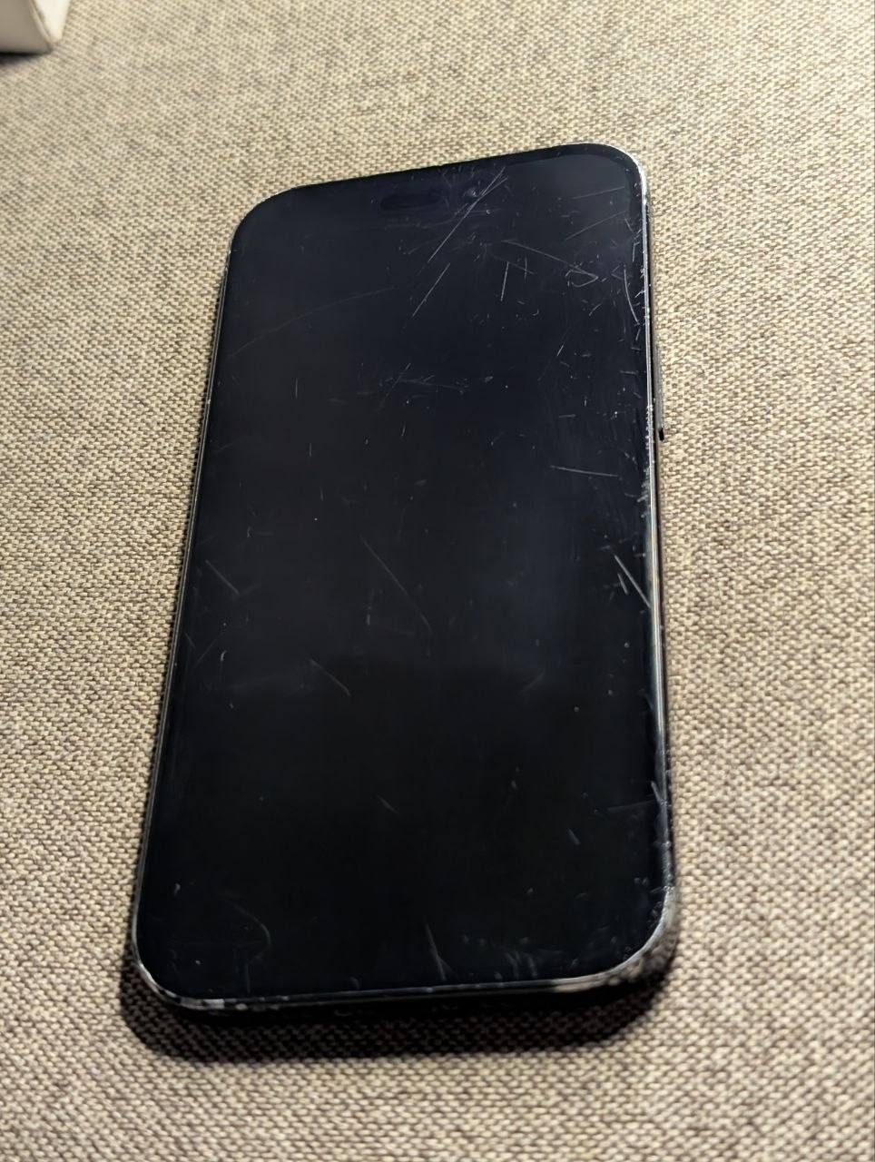 iPhone 15 128GB (Crna) photo 3