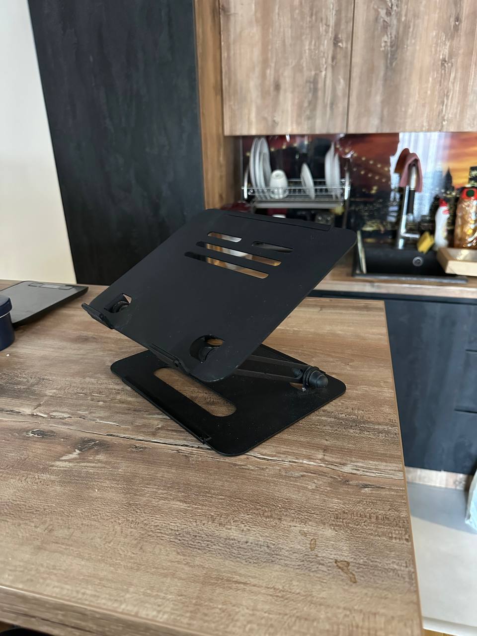 Stojak za laptop