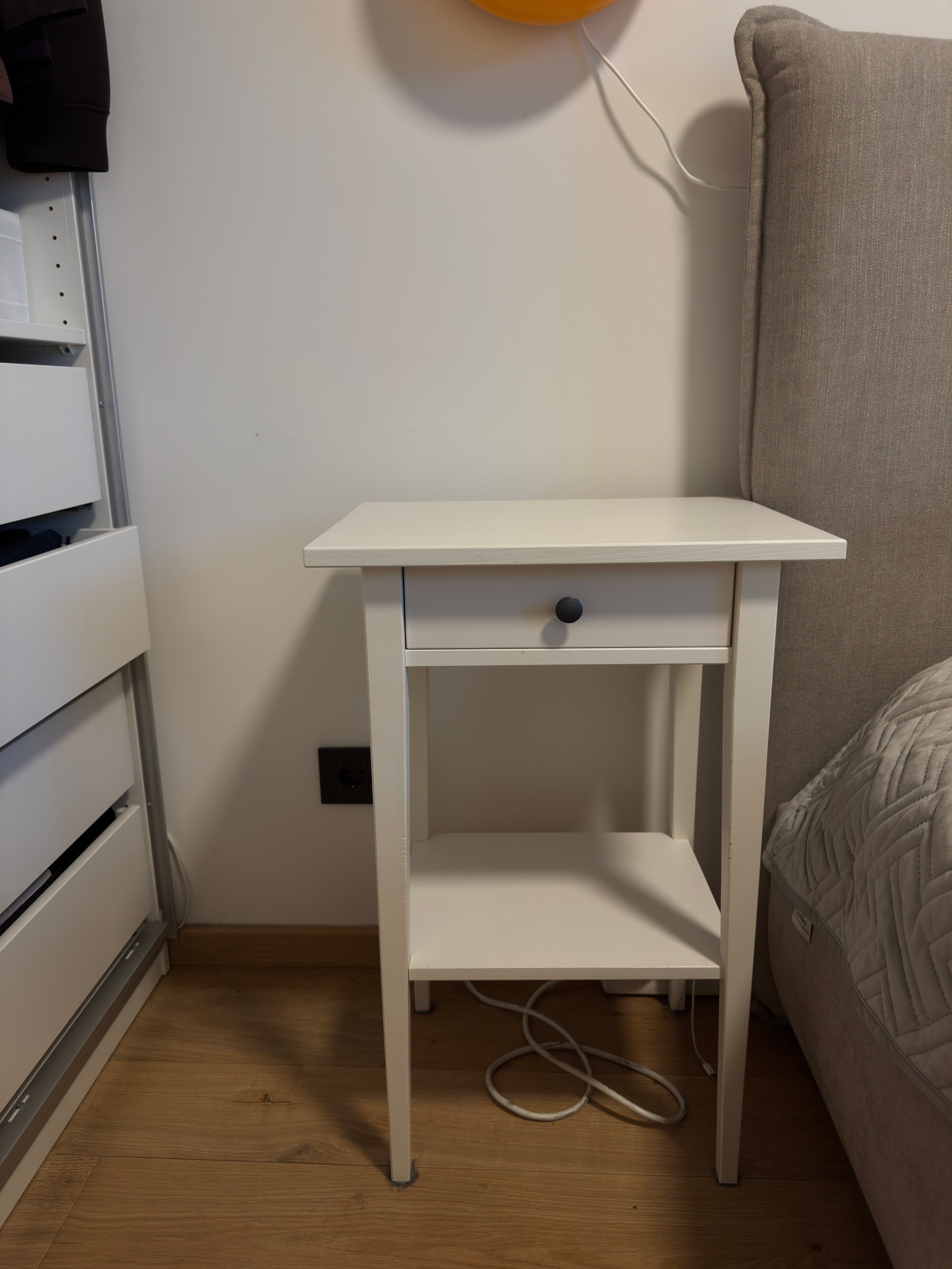 Nightstand Ikea Hemnes photo 2