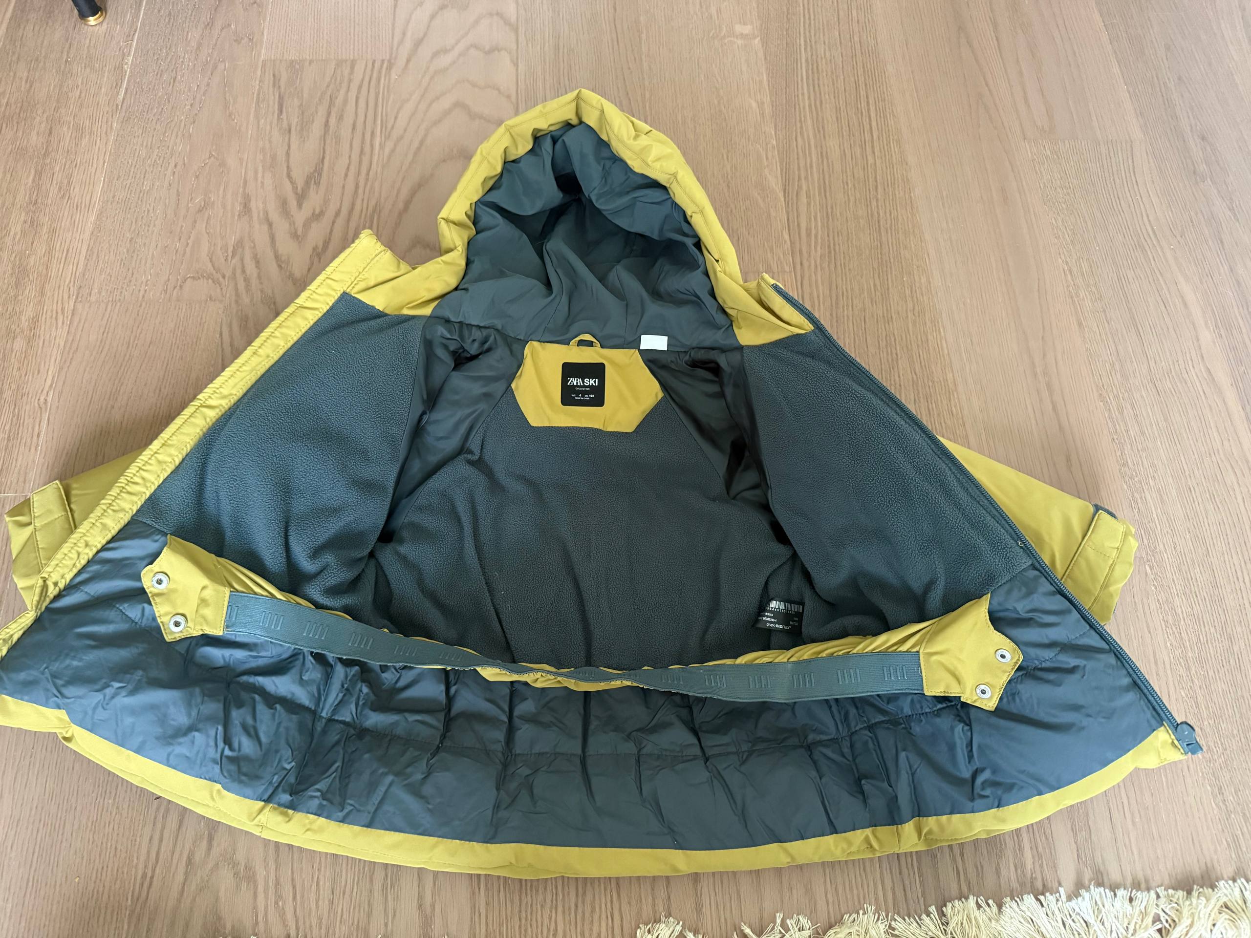 down jacket photo 3