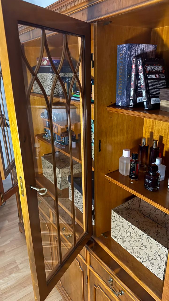 Display bookshelf photo 6