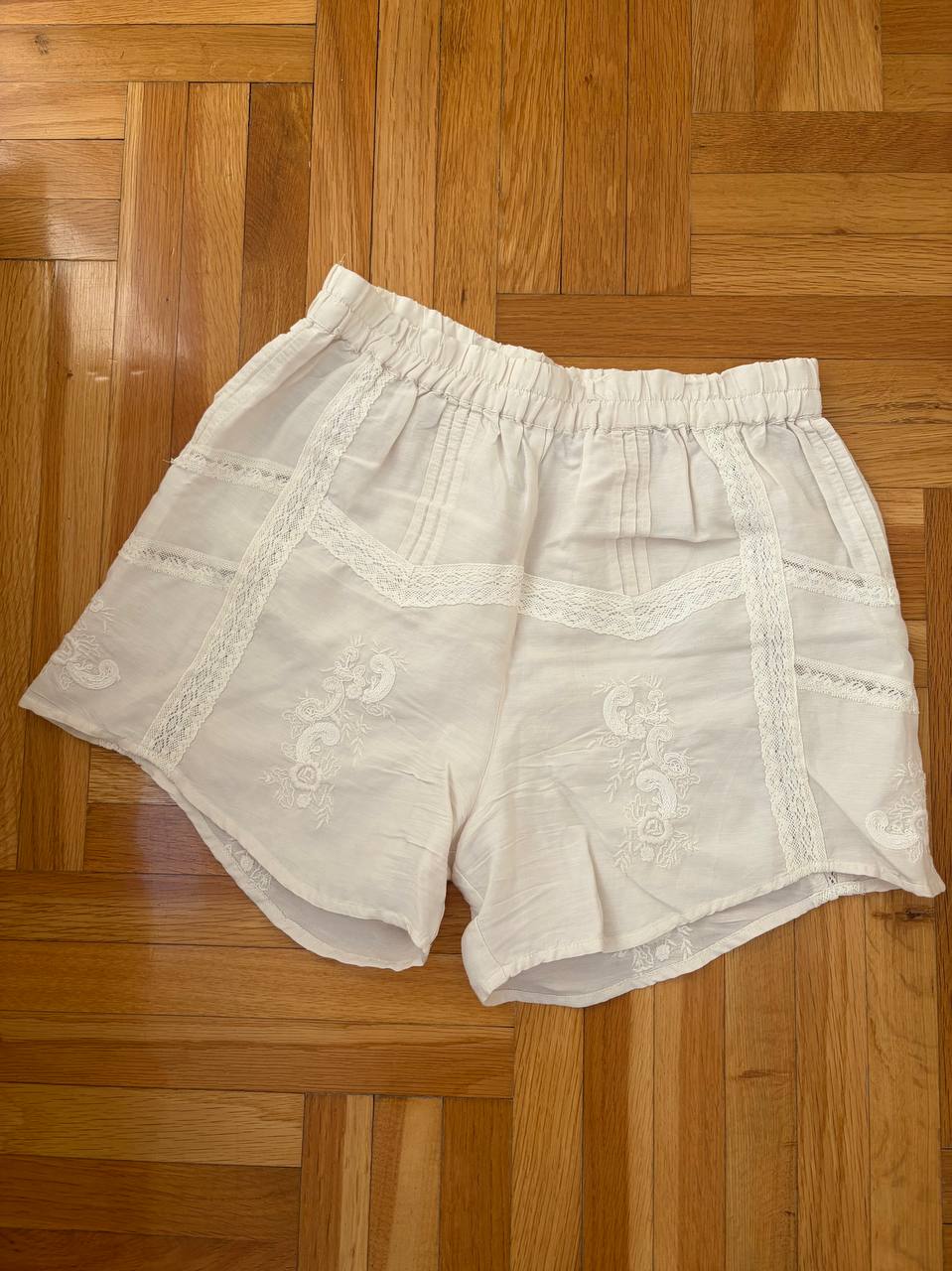Шорты с вышивкой zara