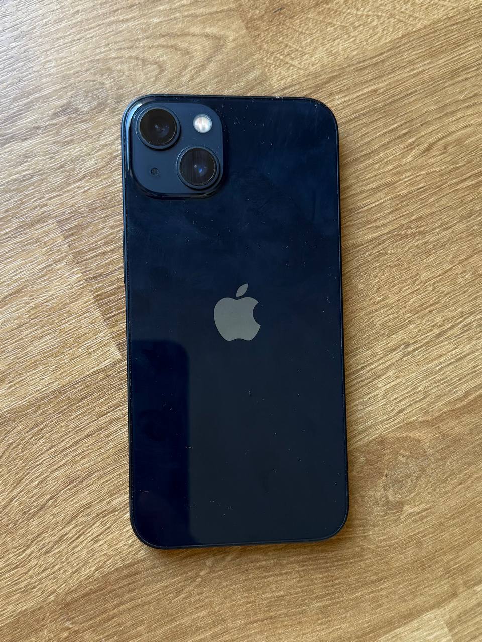 iPhone 13 photo 2