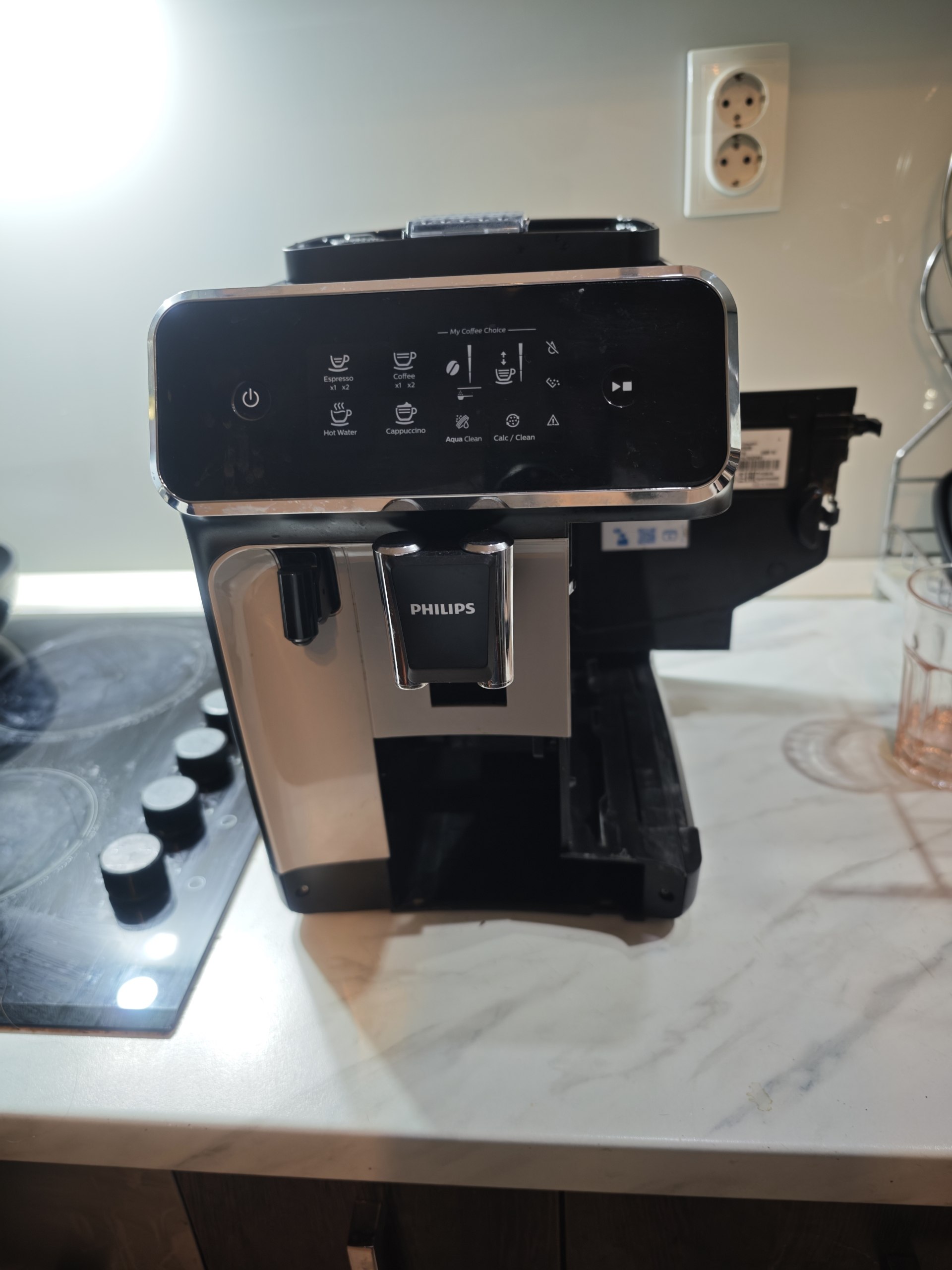 Philips EP2035 kafina mašina