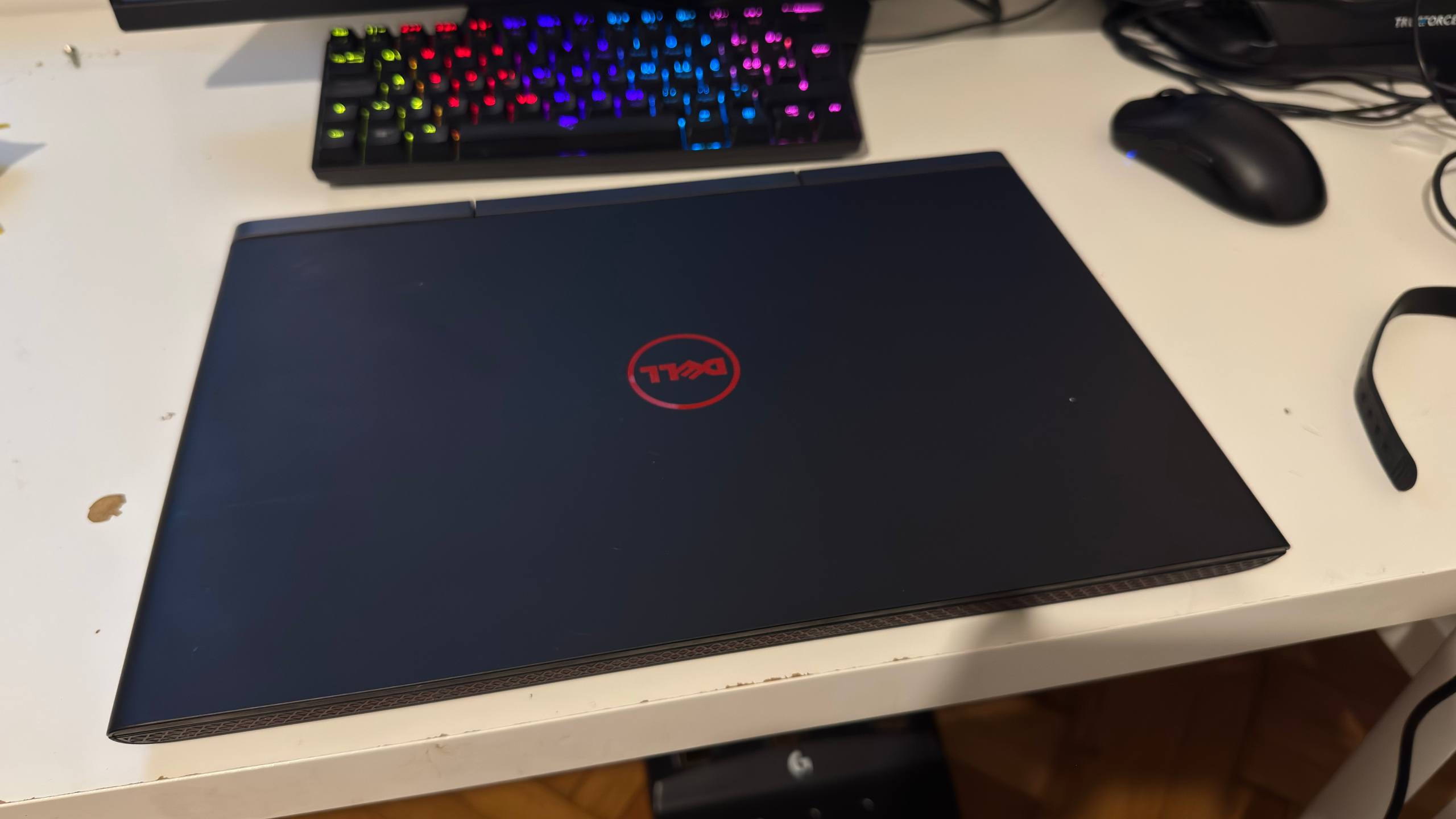 Laptop DELL P65F