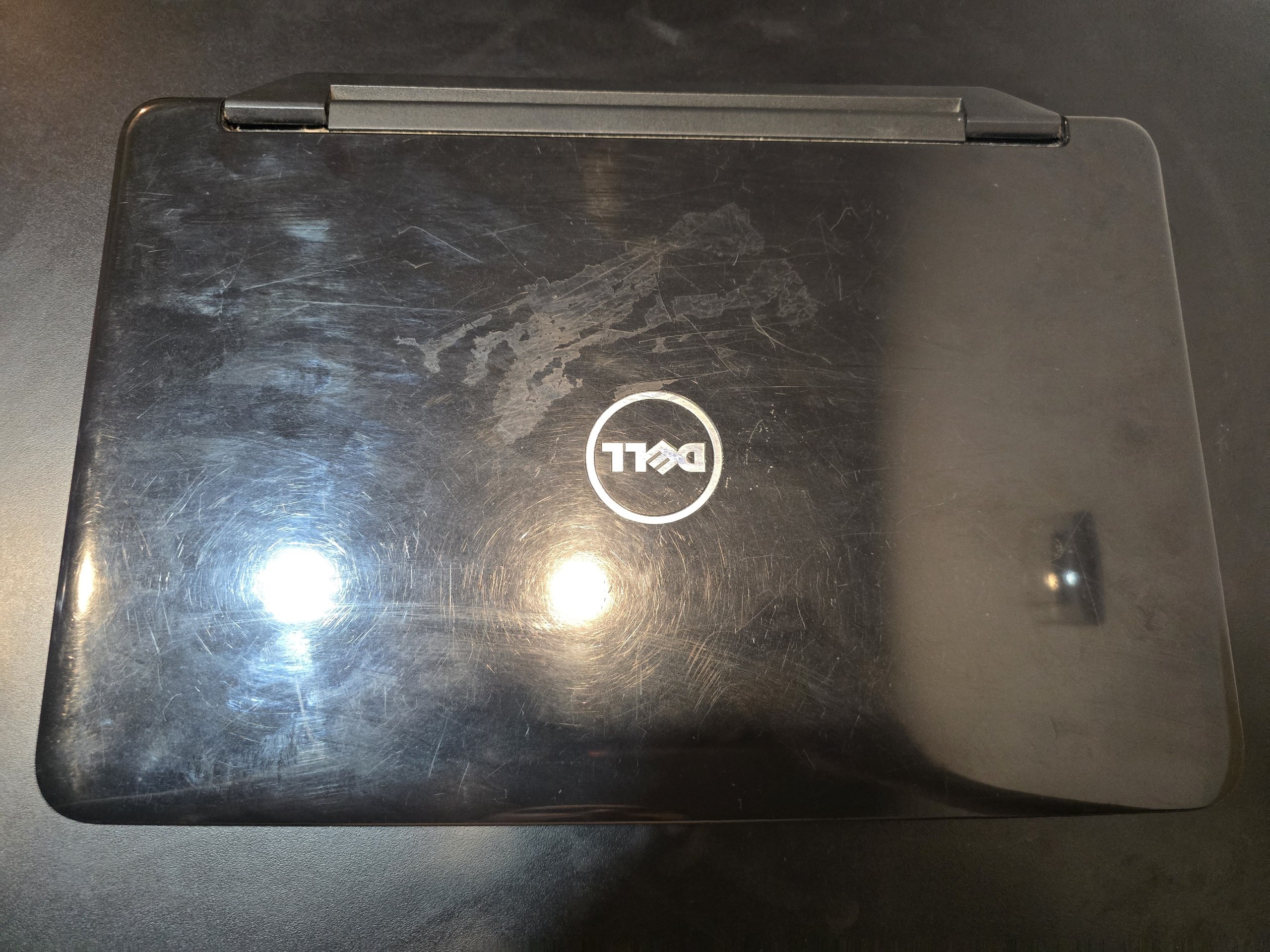 Dell Inspiron N5050 photo 5