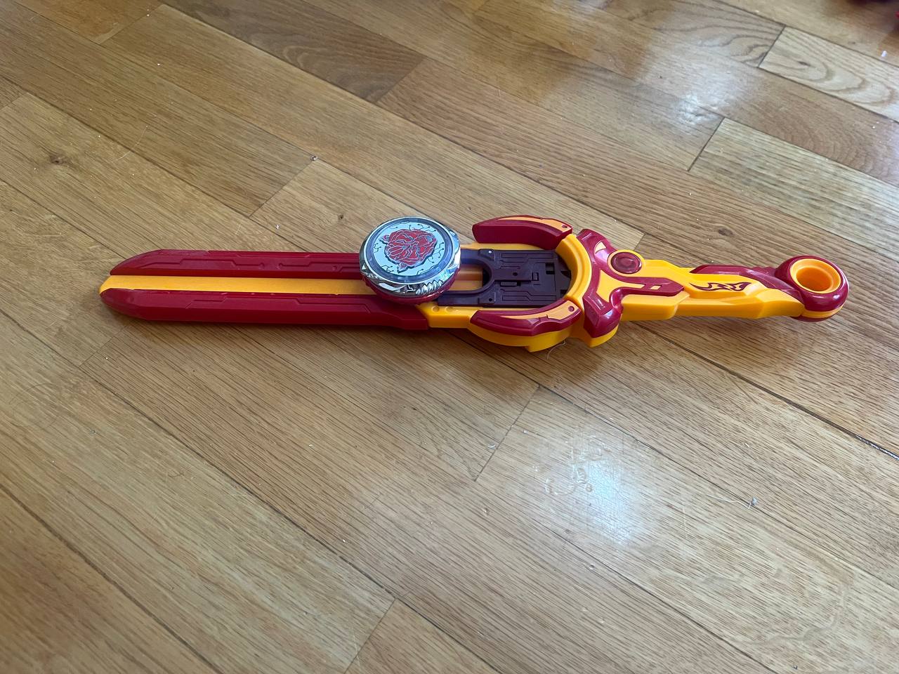 Sword, launching platform with a recoil device