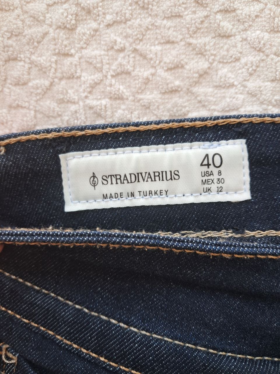 Džins Stradivarius
