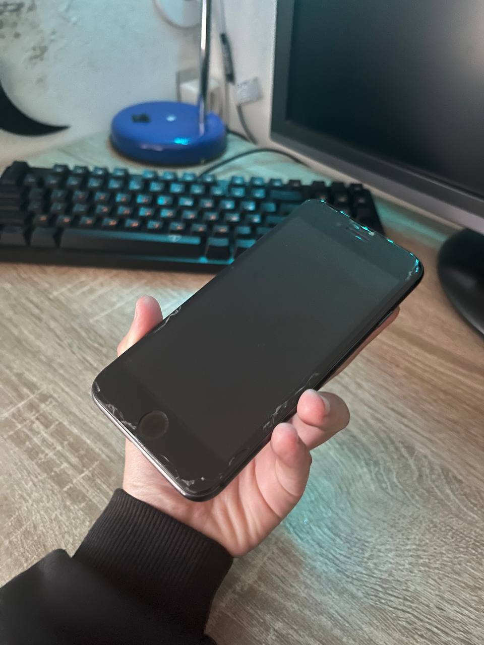 iPhone 8 photo 2