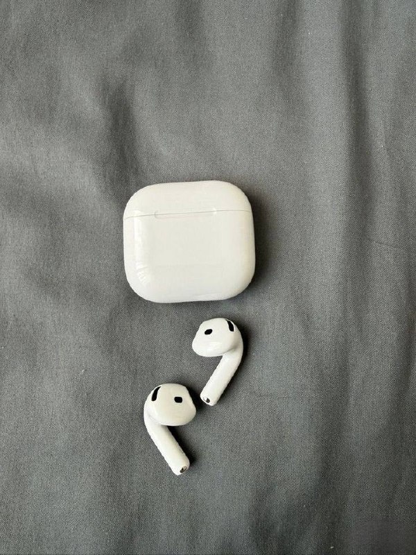 AirPods 4
