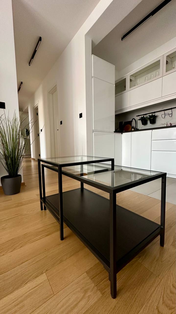 IKEA table photo 2
