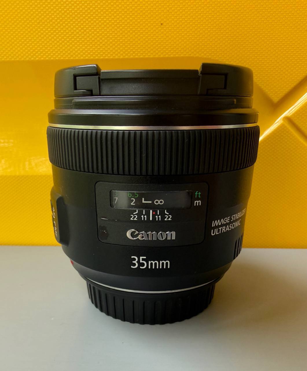 Canon EF 35mm f/2 IS USM
