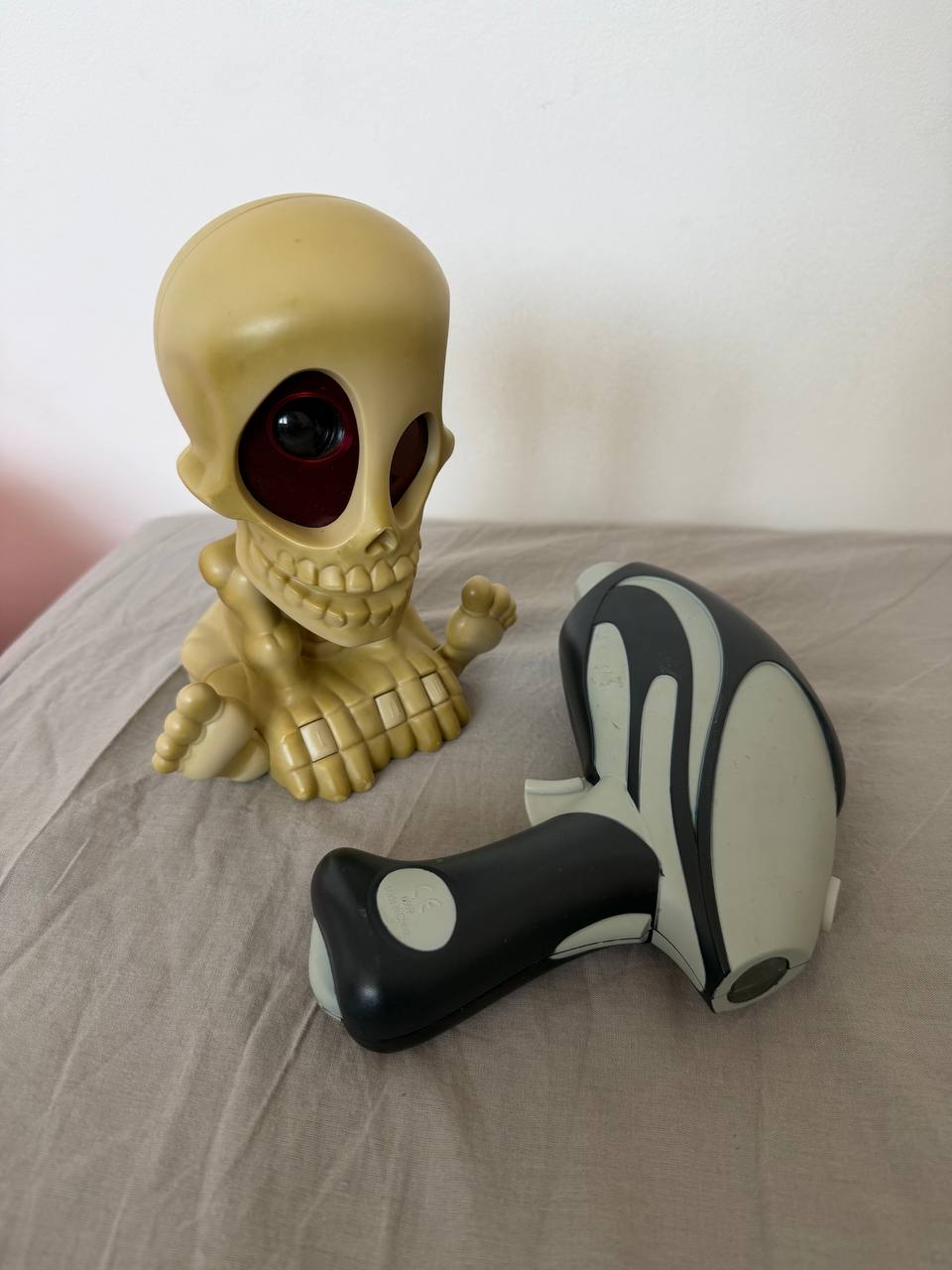 Ghost Hunting Projector Game