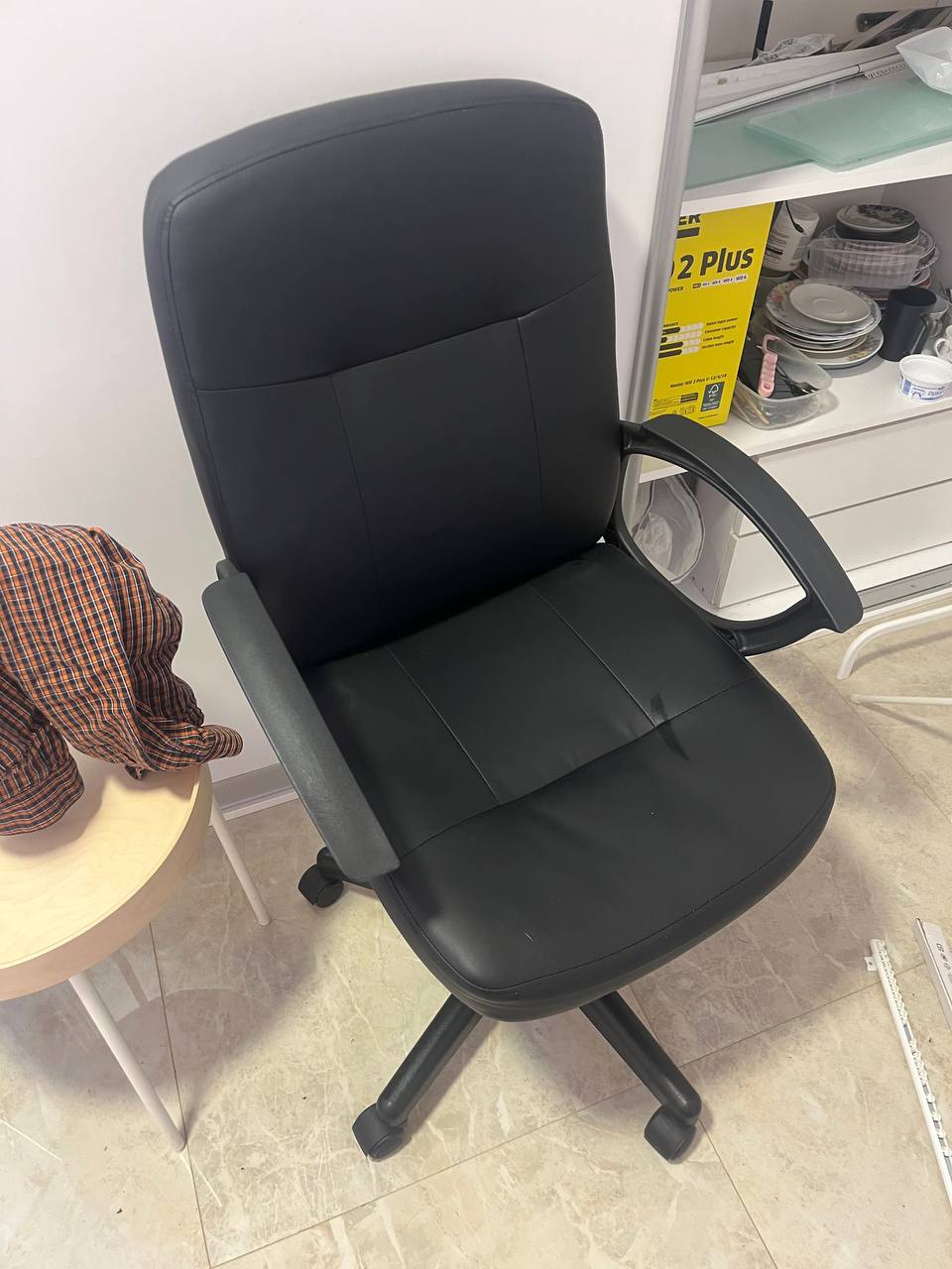 Office chair photo 2