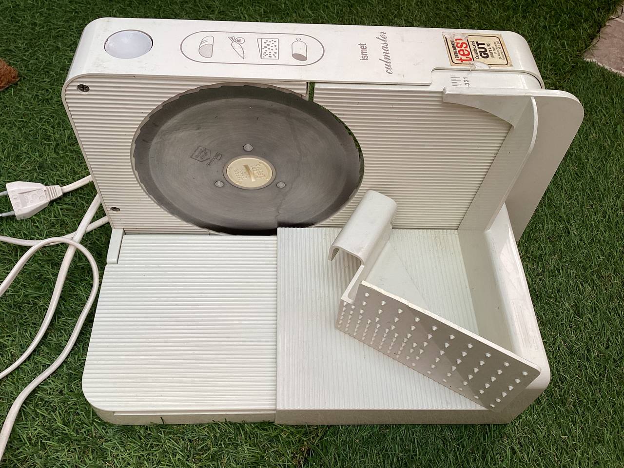 Slicer, electric slicer