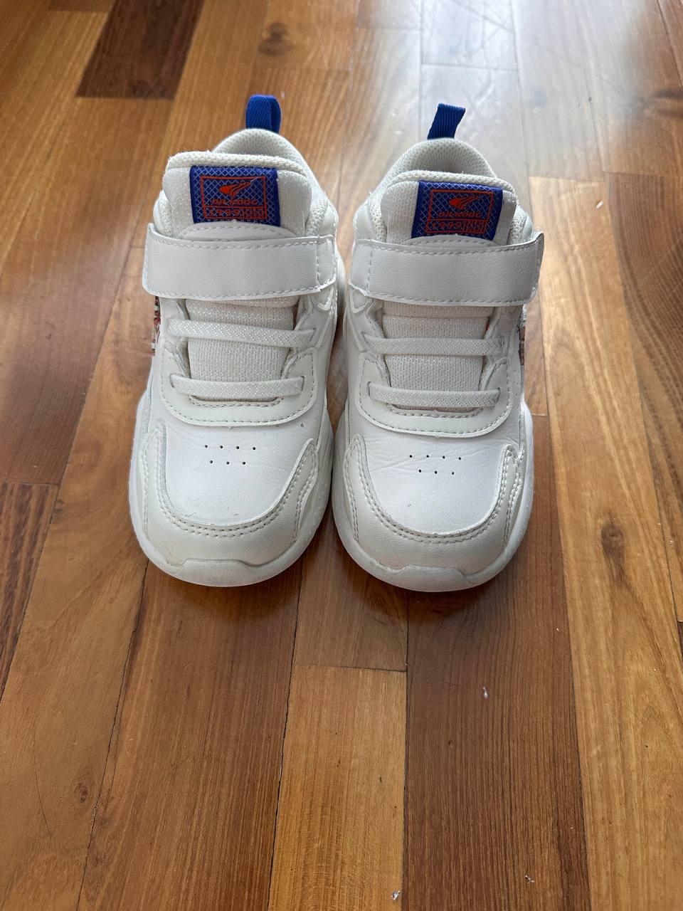 Dr Kong sneakers