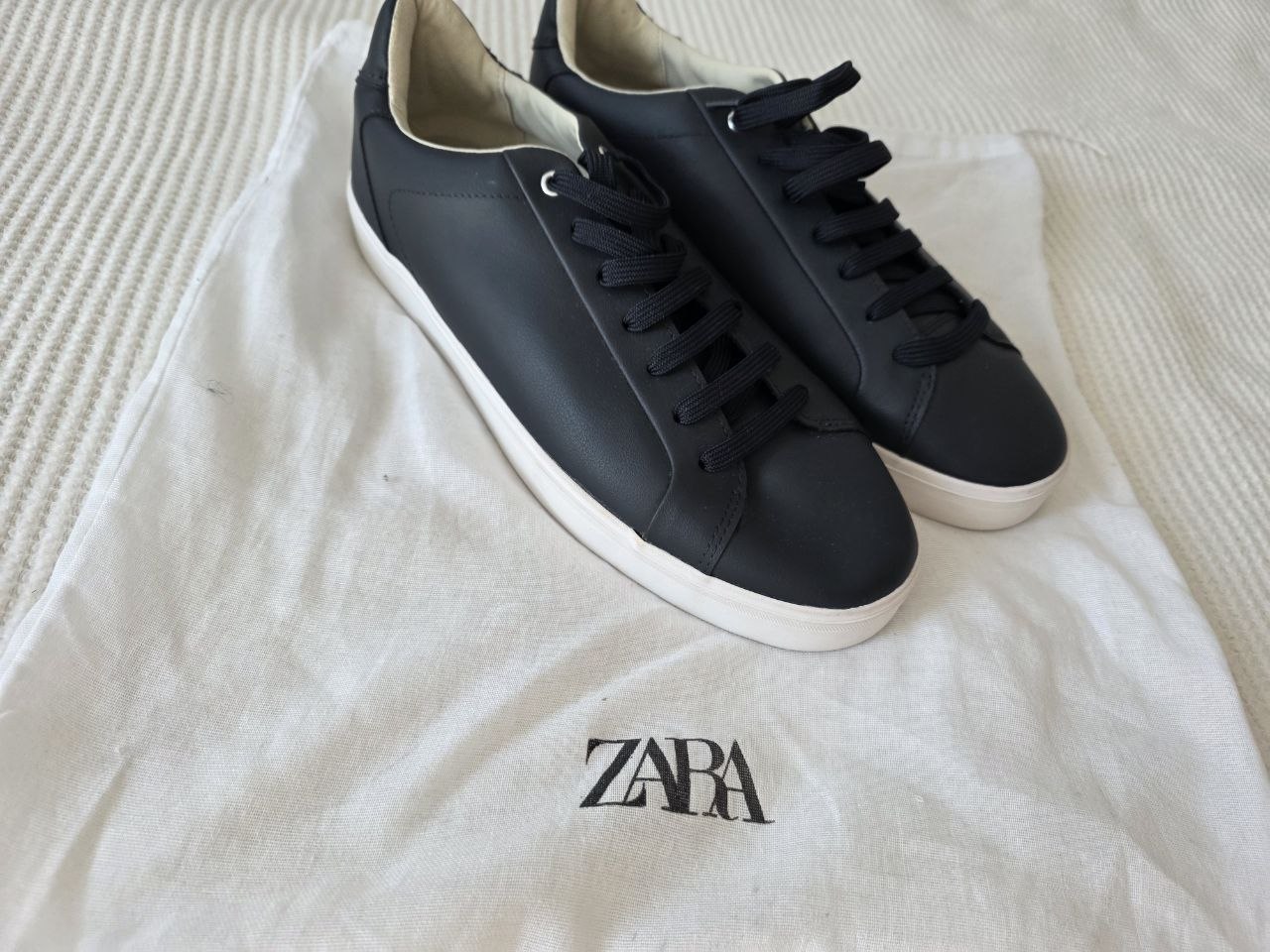 Zara sneakers/trainers