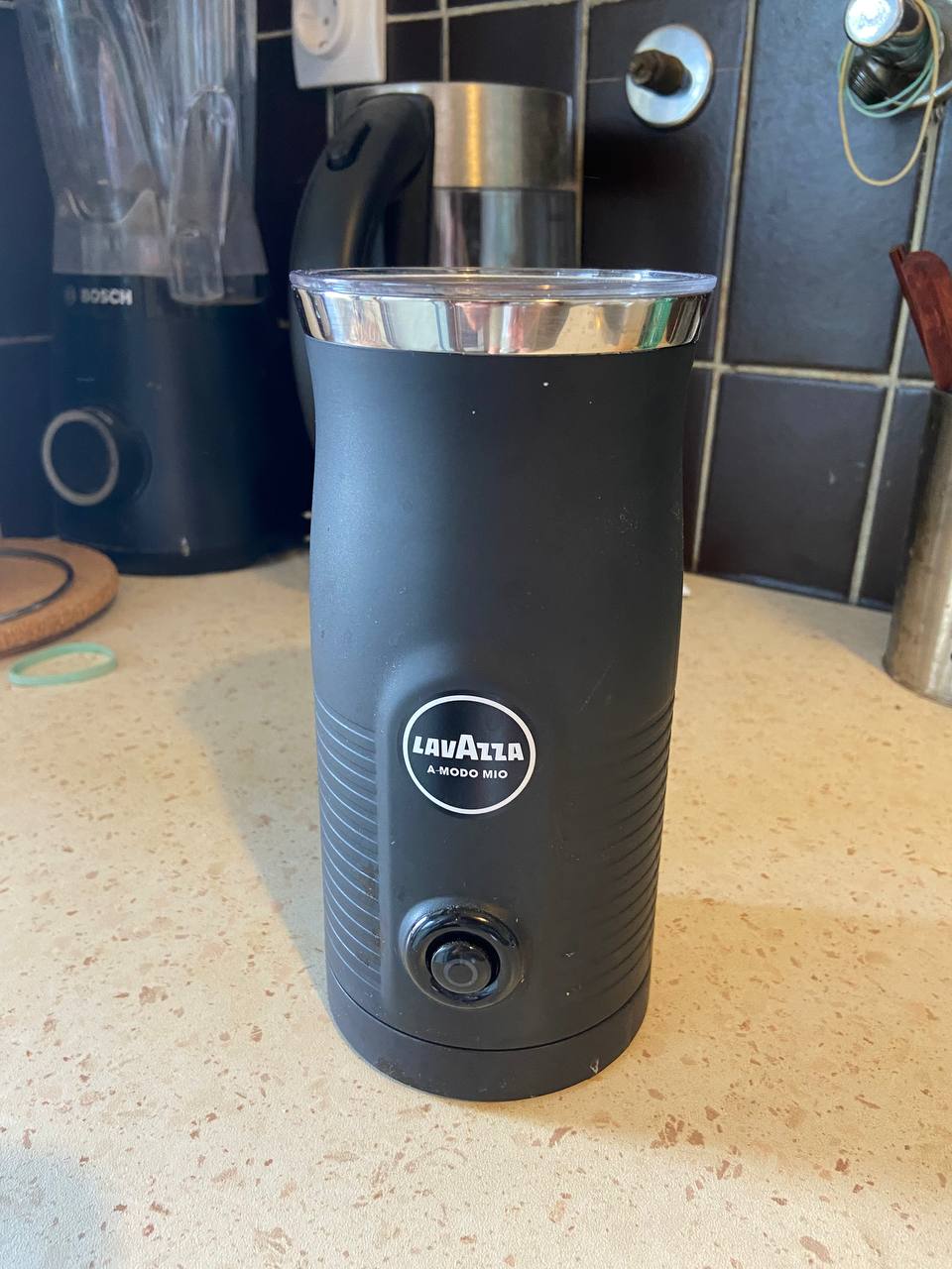 LAVAZZA A Modo Mio MilkEasy Frother