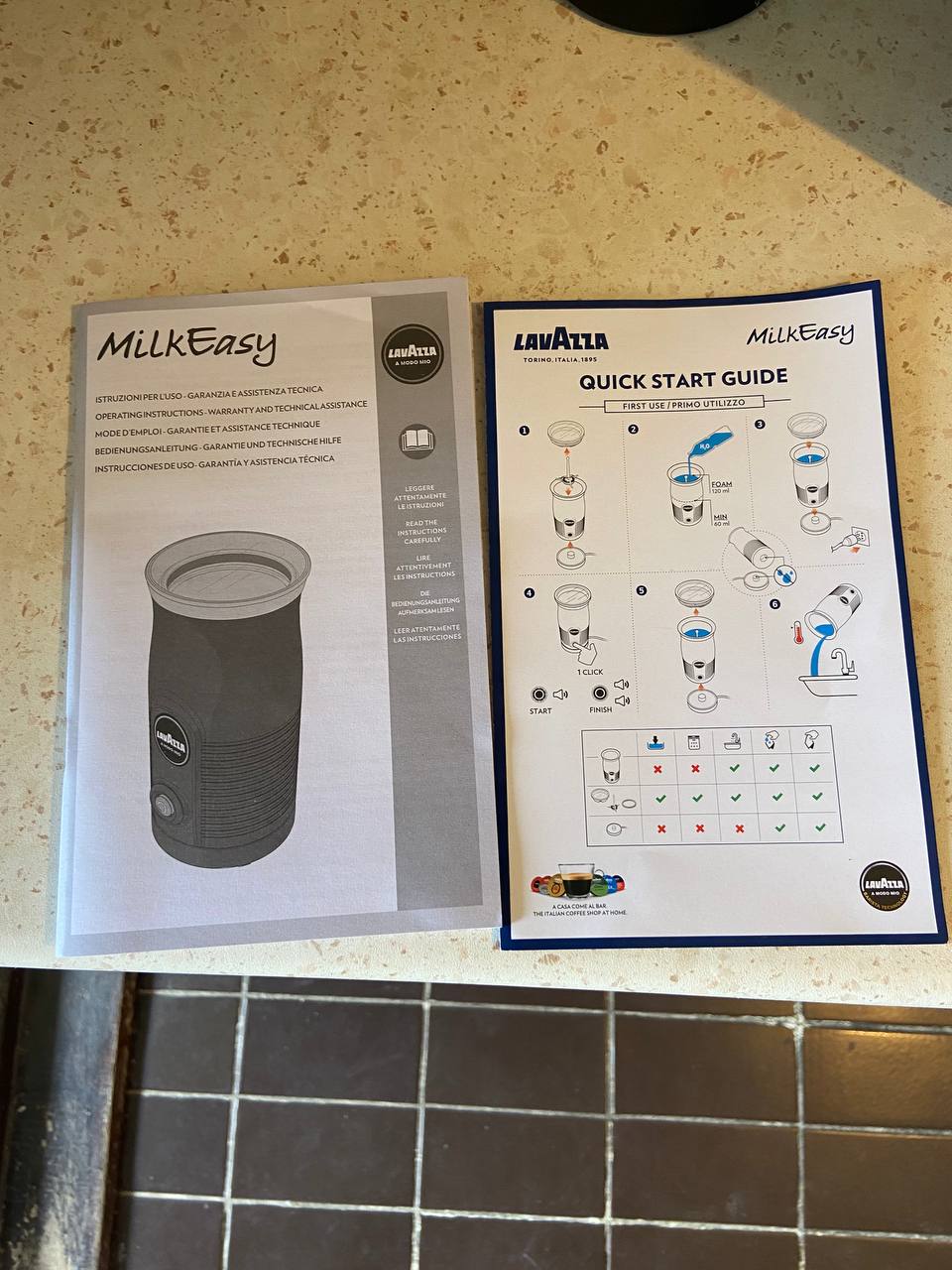 LAVAZZA A Modo Mio MilkEasy Frother photo 3