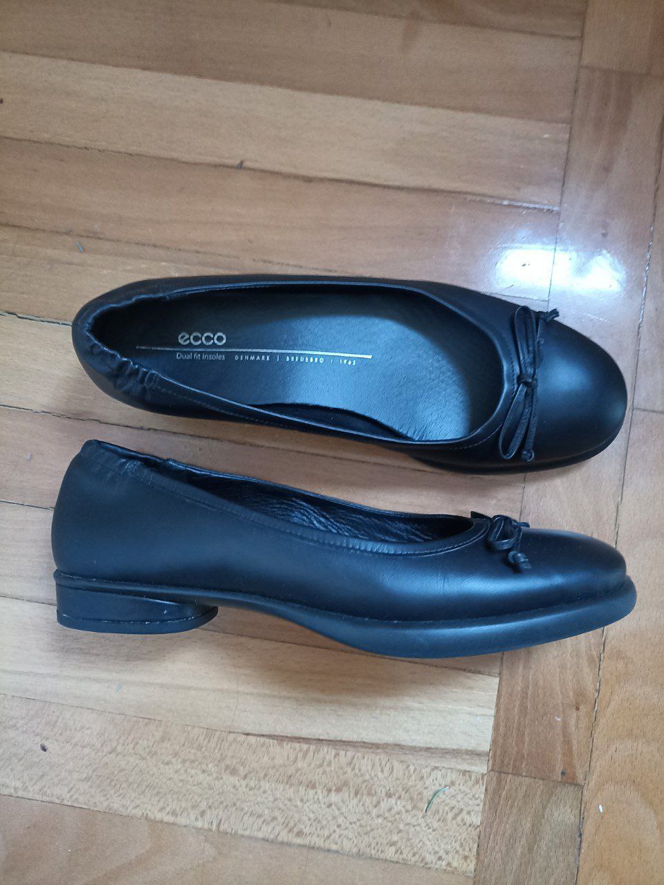 ECCO sculpted lx dual fit ballet flats size 41