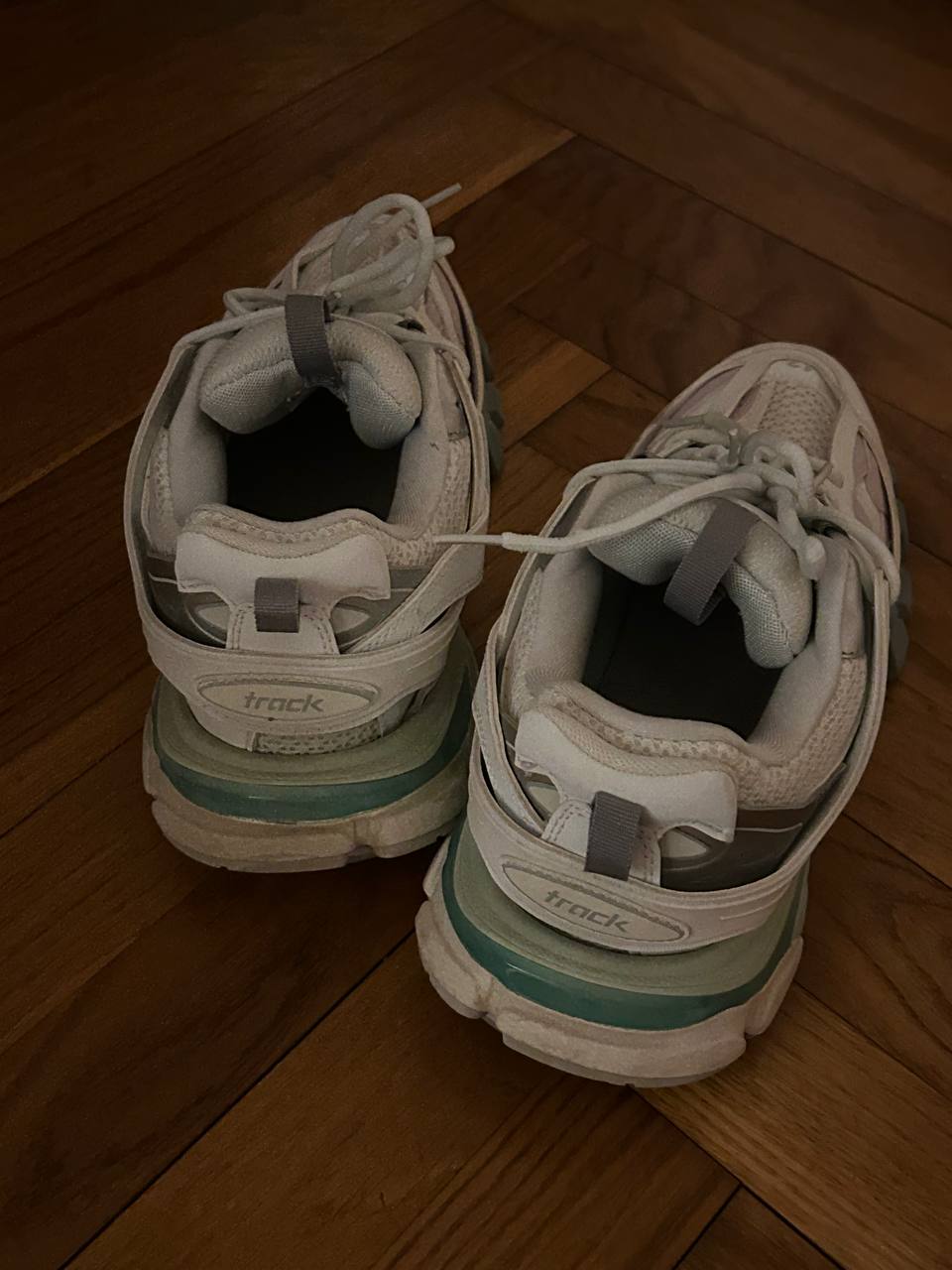 Balenciaga track photo 2