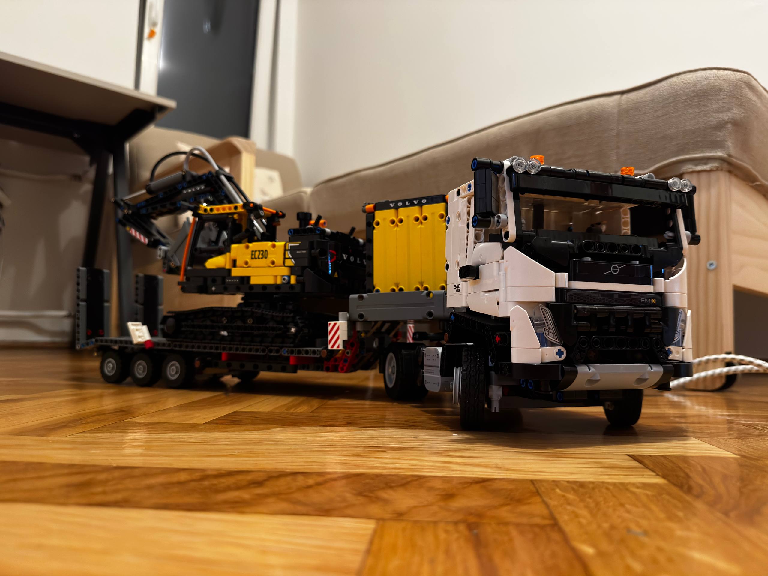Ford Bronco Lego Tehnič photo 2